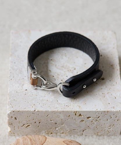 《牛革》 扣飾手鍊