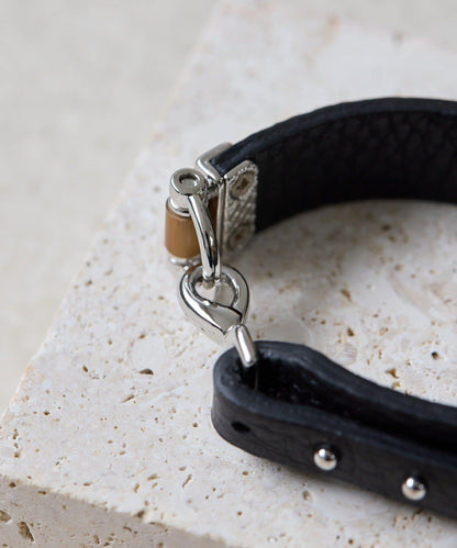 《牛革》 扣飾手鍊