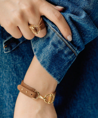 《牛革》 扣飾手鍊