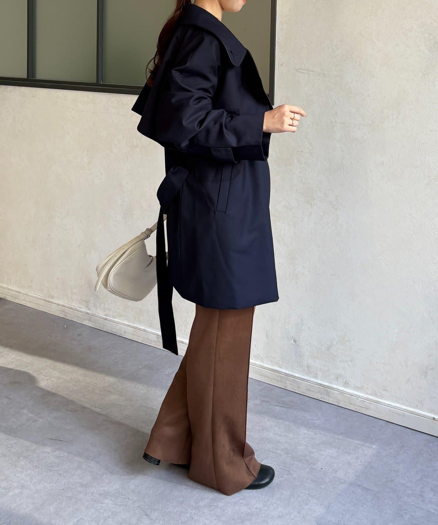 滾邊中長款風衣