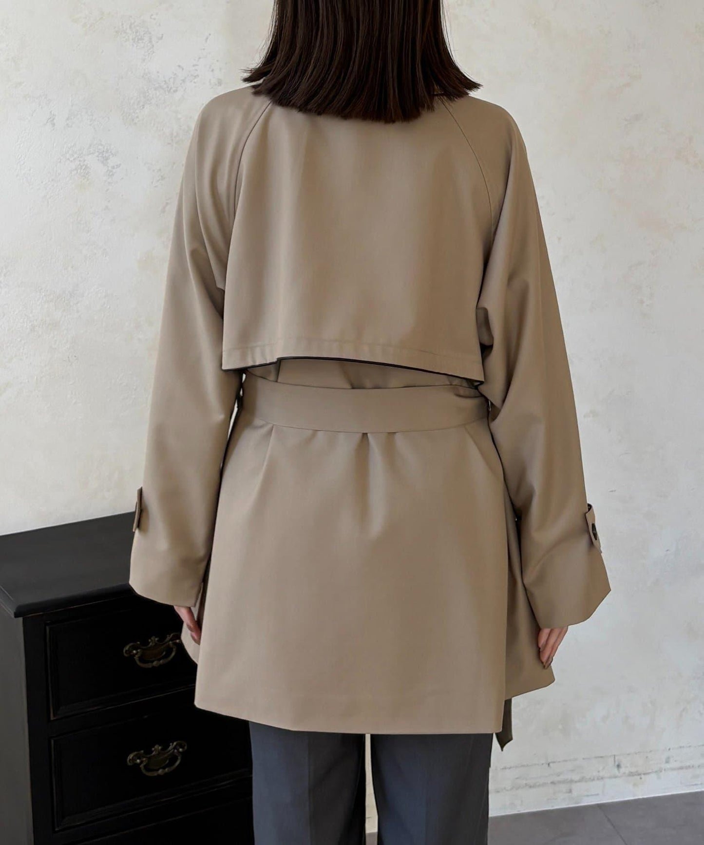 滾邊中長款風衣