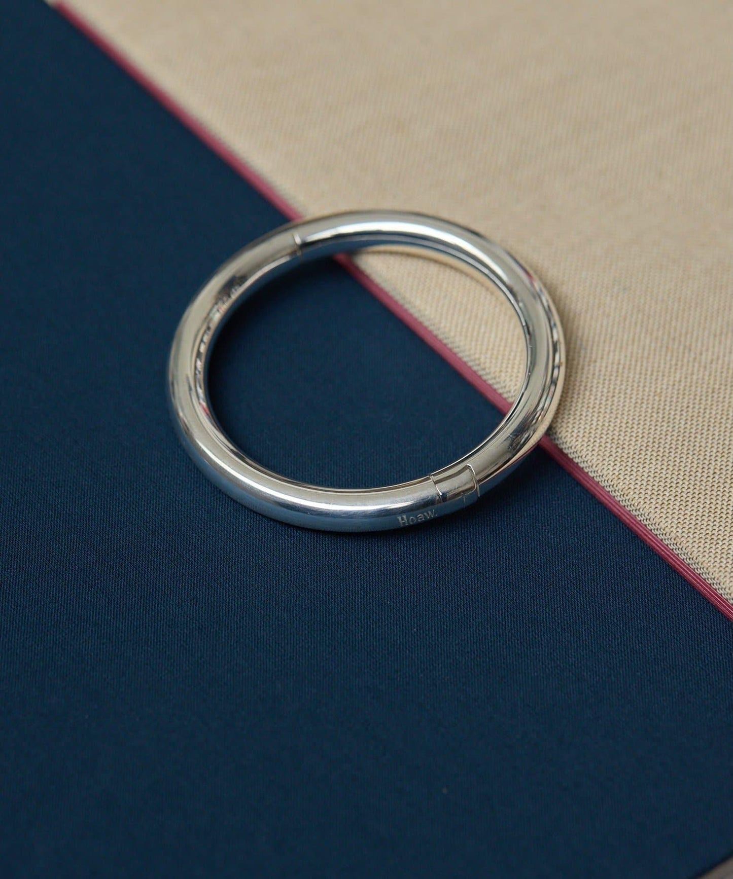 Hoaw. 管狀設計手鍊