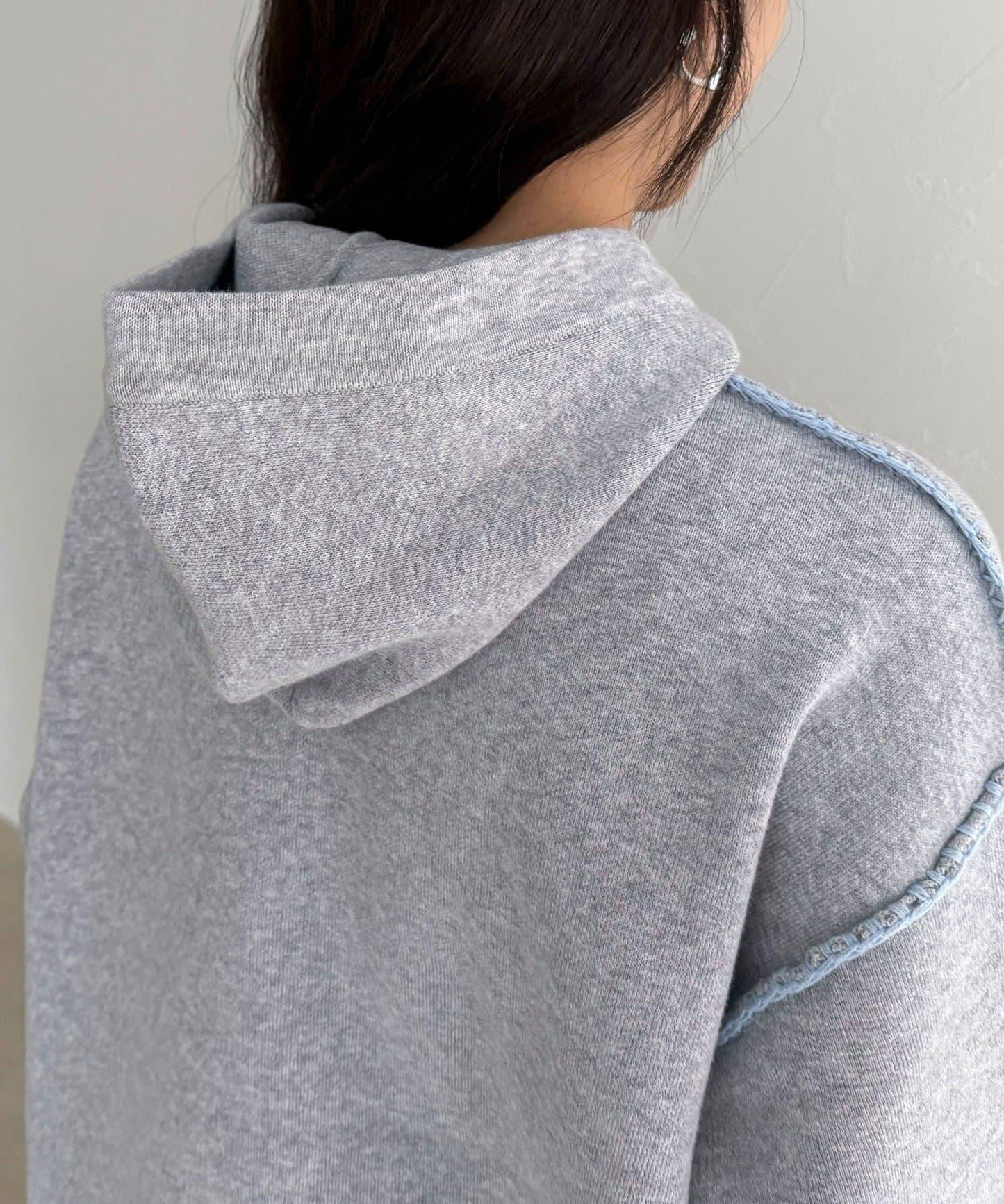 連帽配色縫線 針織套頭衫