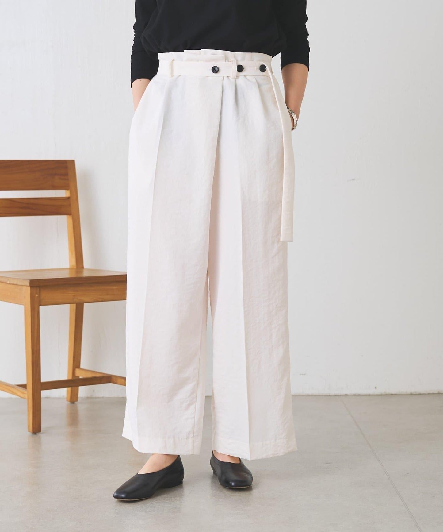 不對稱腰帶設計長褲