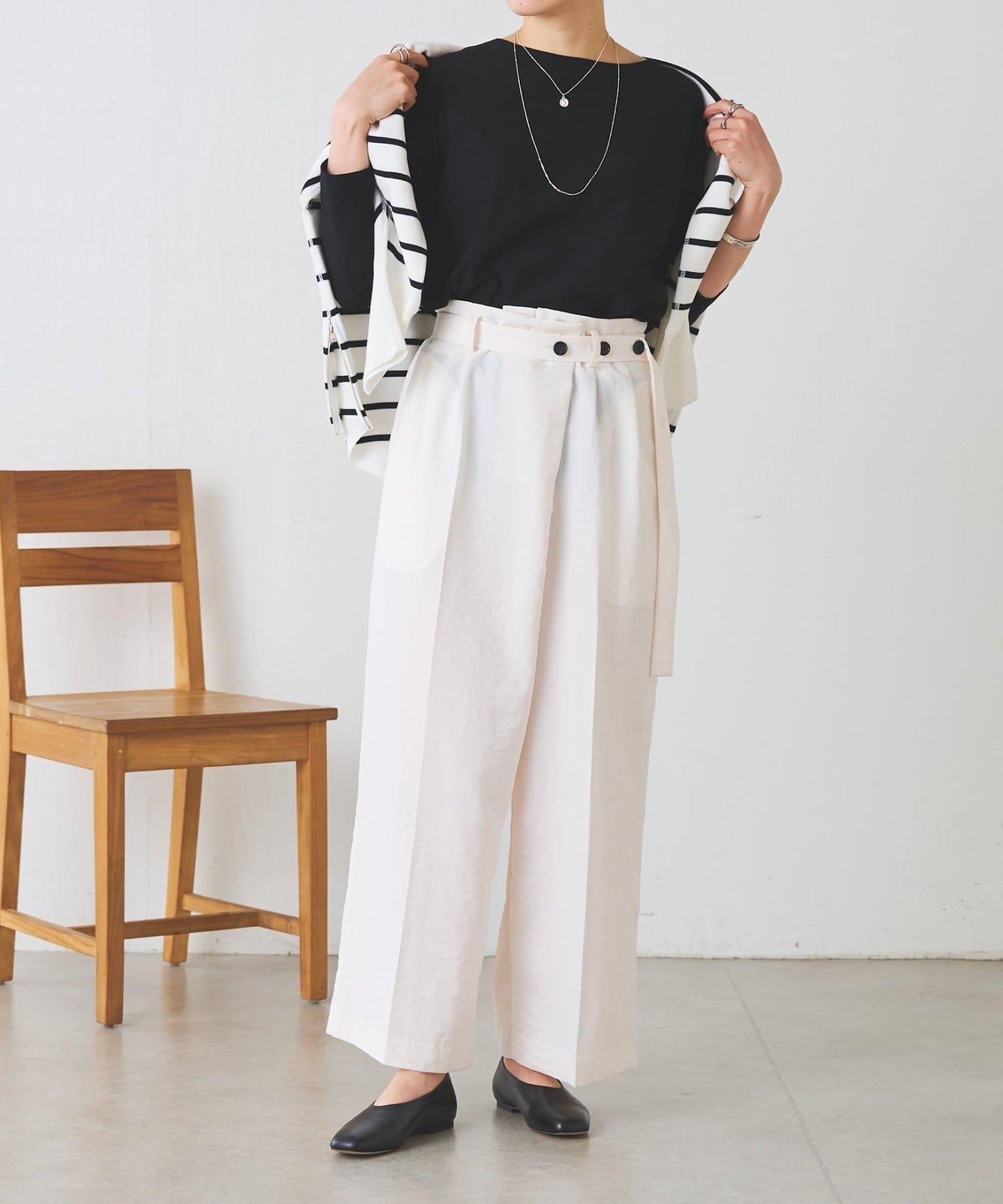 不對稱腰帶設計長褲