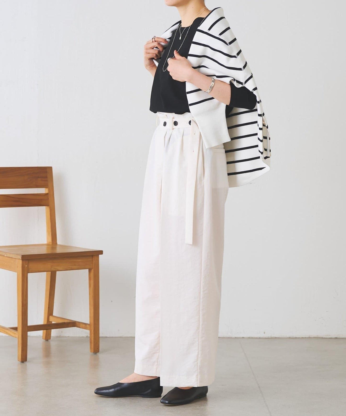 不對稱腰帶設計長褲