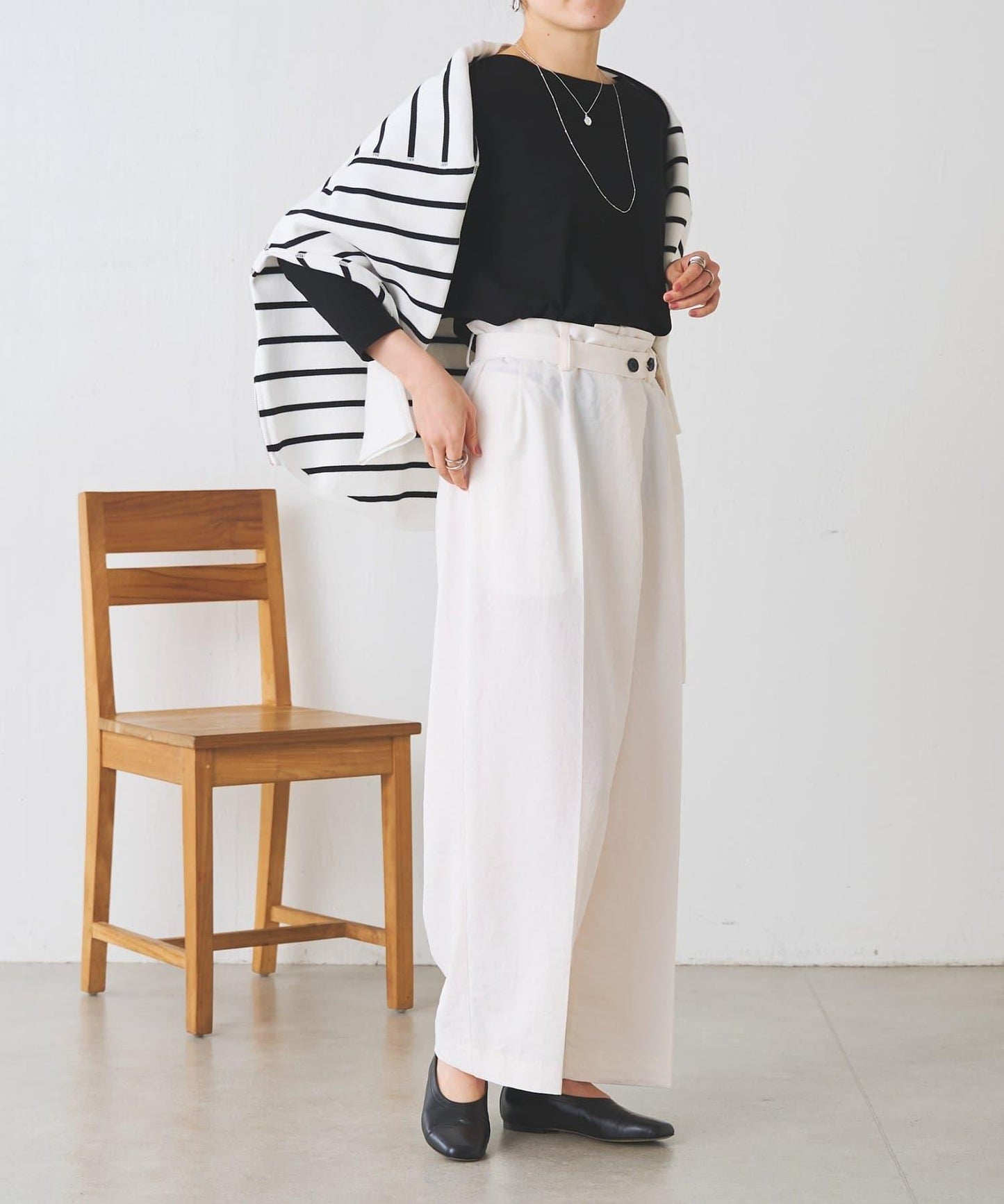 不對稱腰帶設計長褲