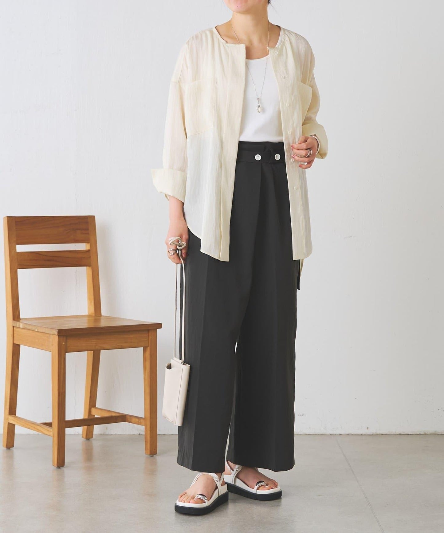 不對稱腰帶設計長褲