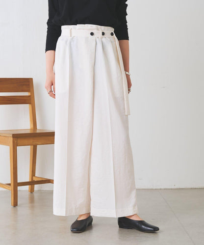 不對稱腰帶設計長褲