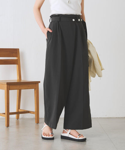 不對稱腰帶設計長褲