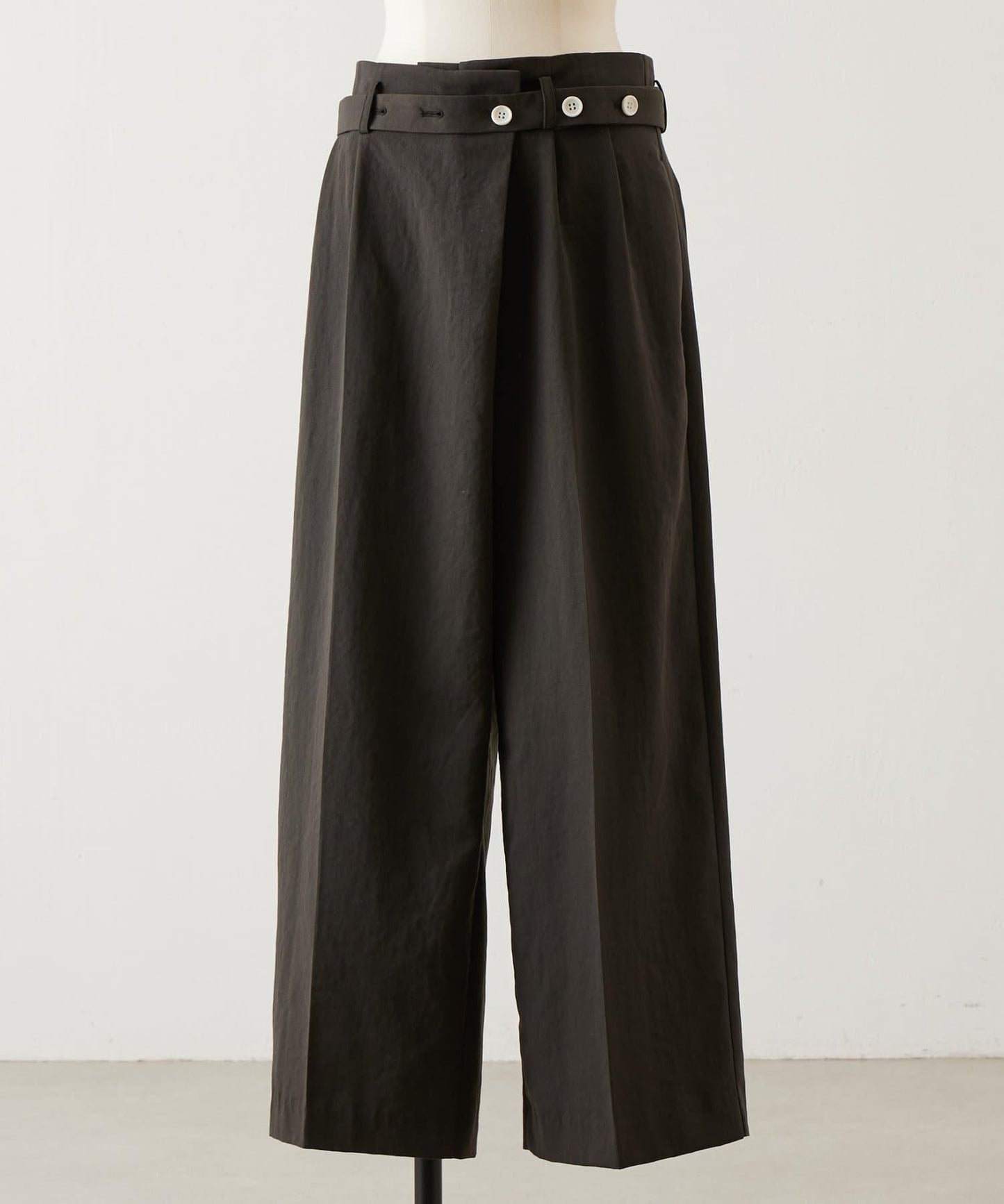 不對稱腰帶設計長褲