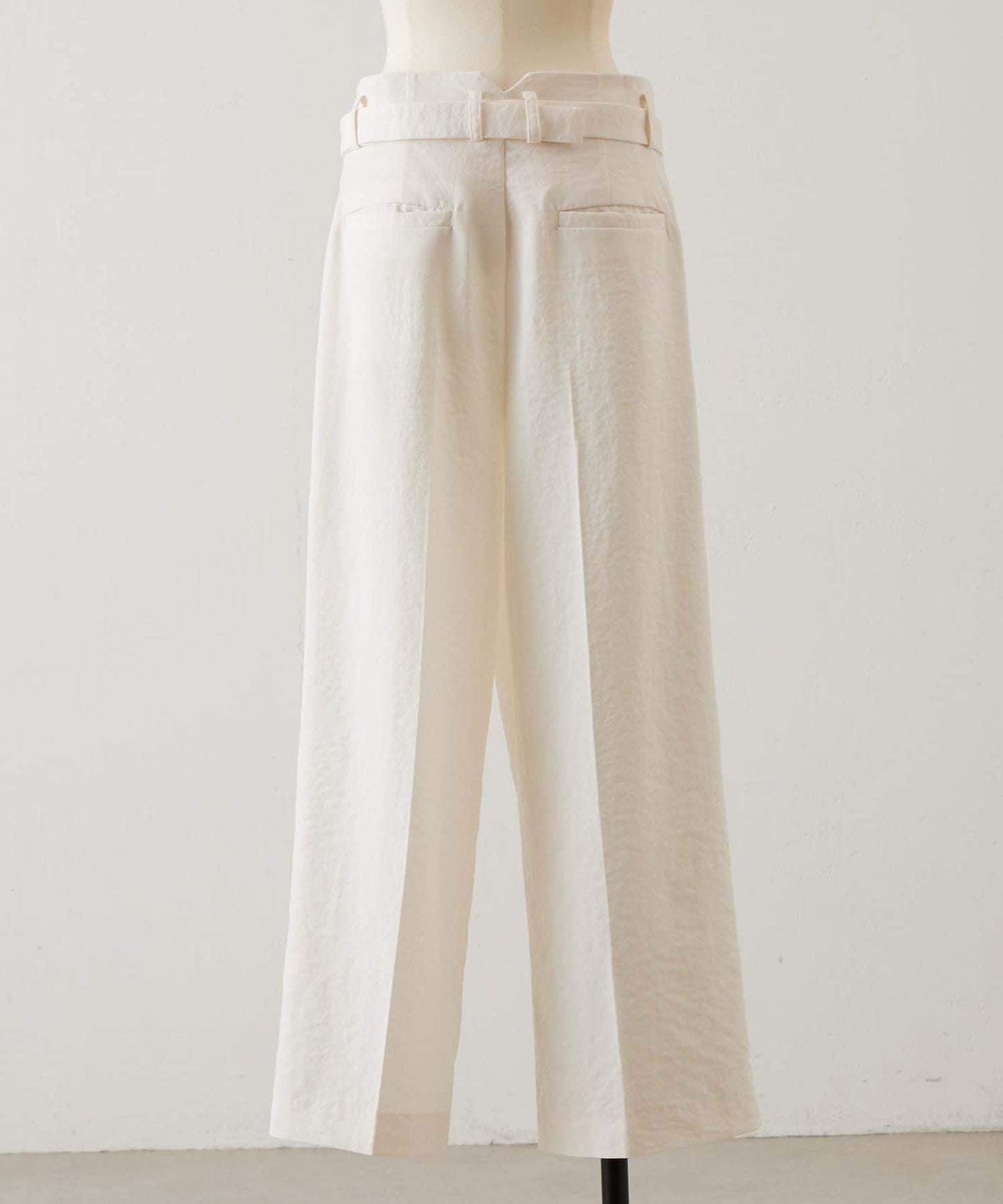 不對稱腰帶設計長褲