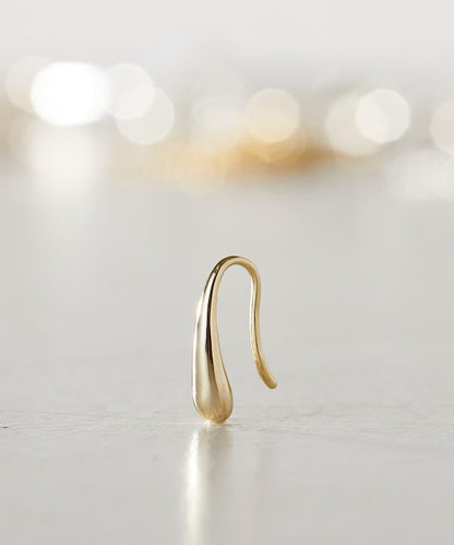 《スターリングシルバー使用》 小巧淚滴耳釘