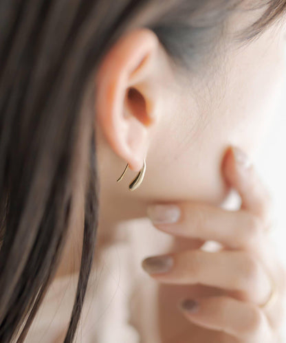 《スターリングシルバー使用》 小巧淚滴耳釘