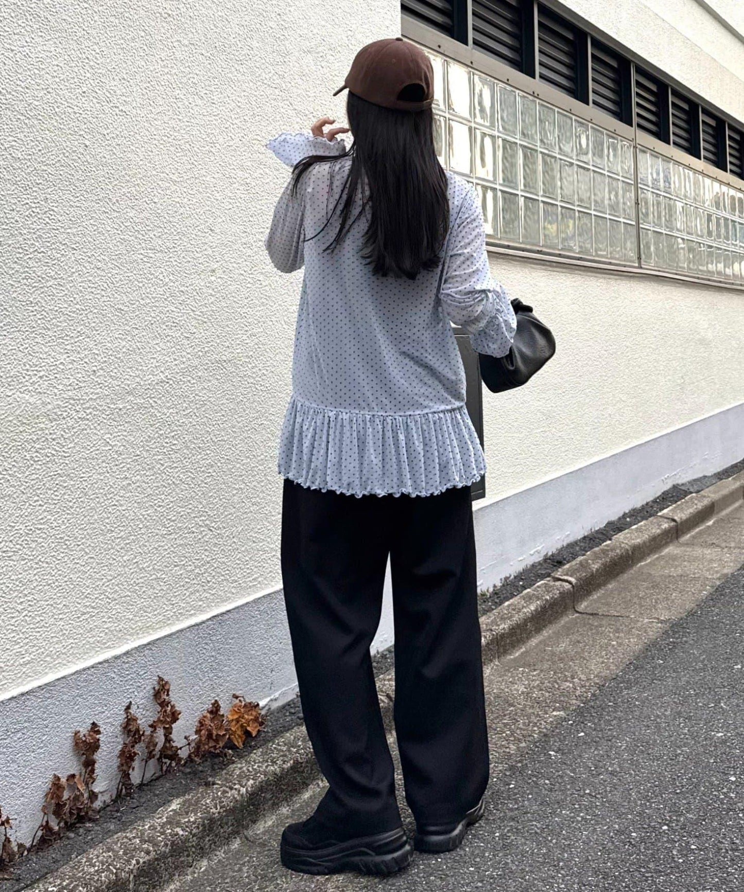 適合疊穿 植絨波點 網紗荷葉邊 上衣