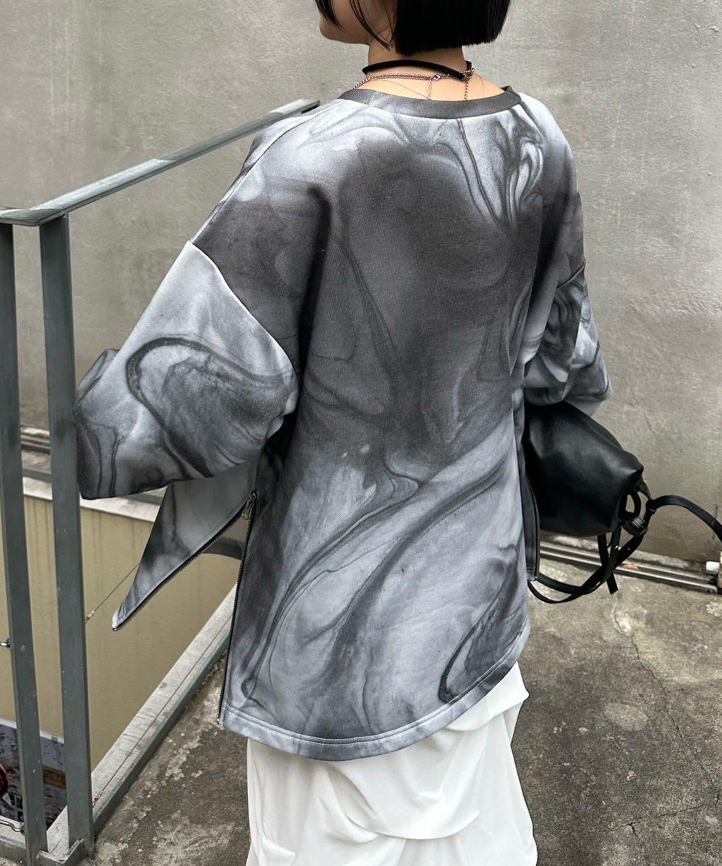 Mavie..7 多色胸部刺繡 套頭衛衣