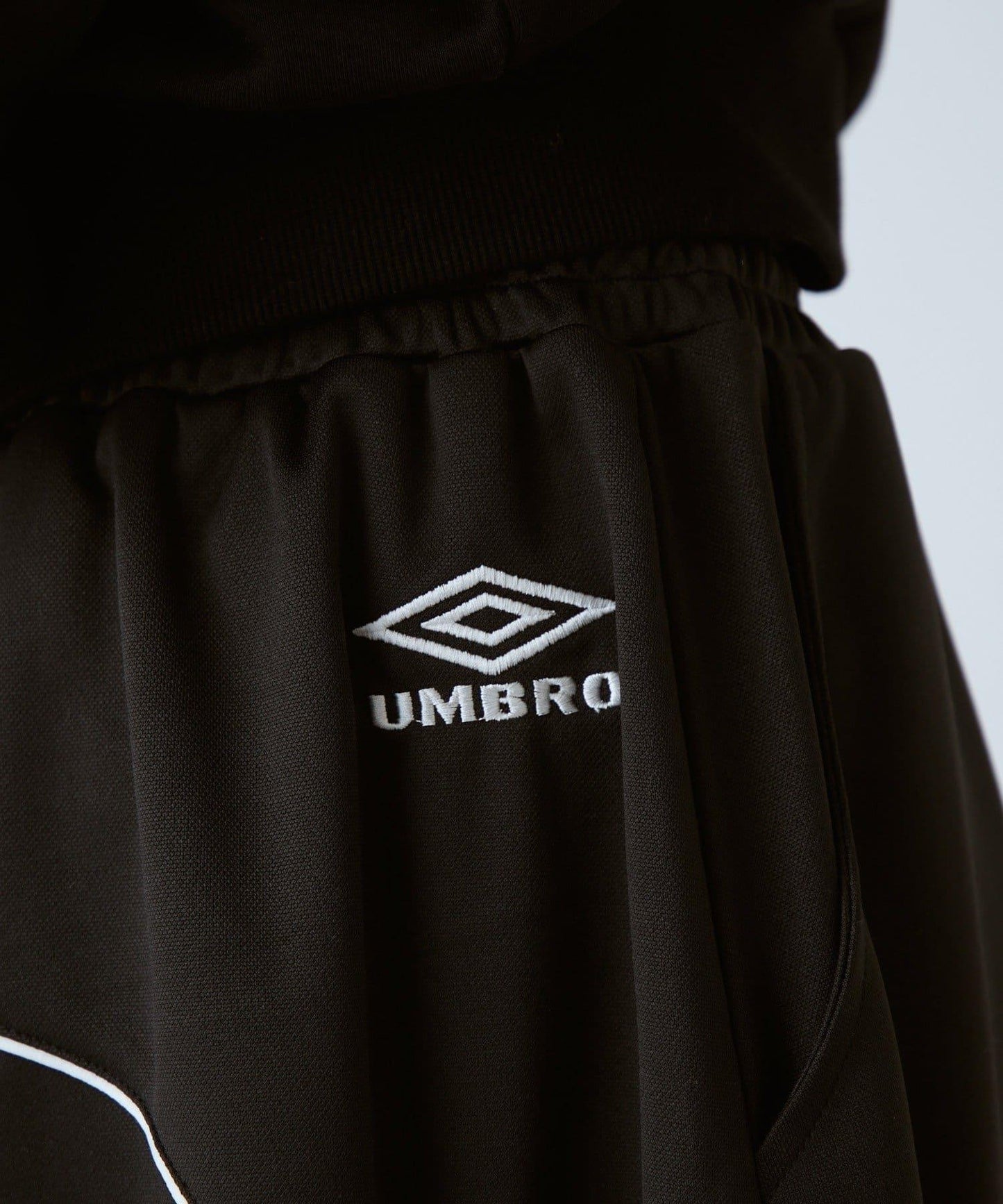 UMBRO×Lui's 弧形版型 運動長褲