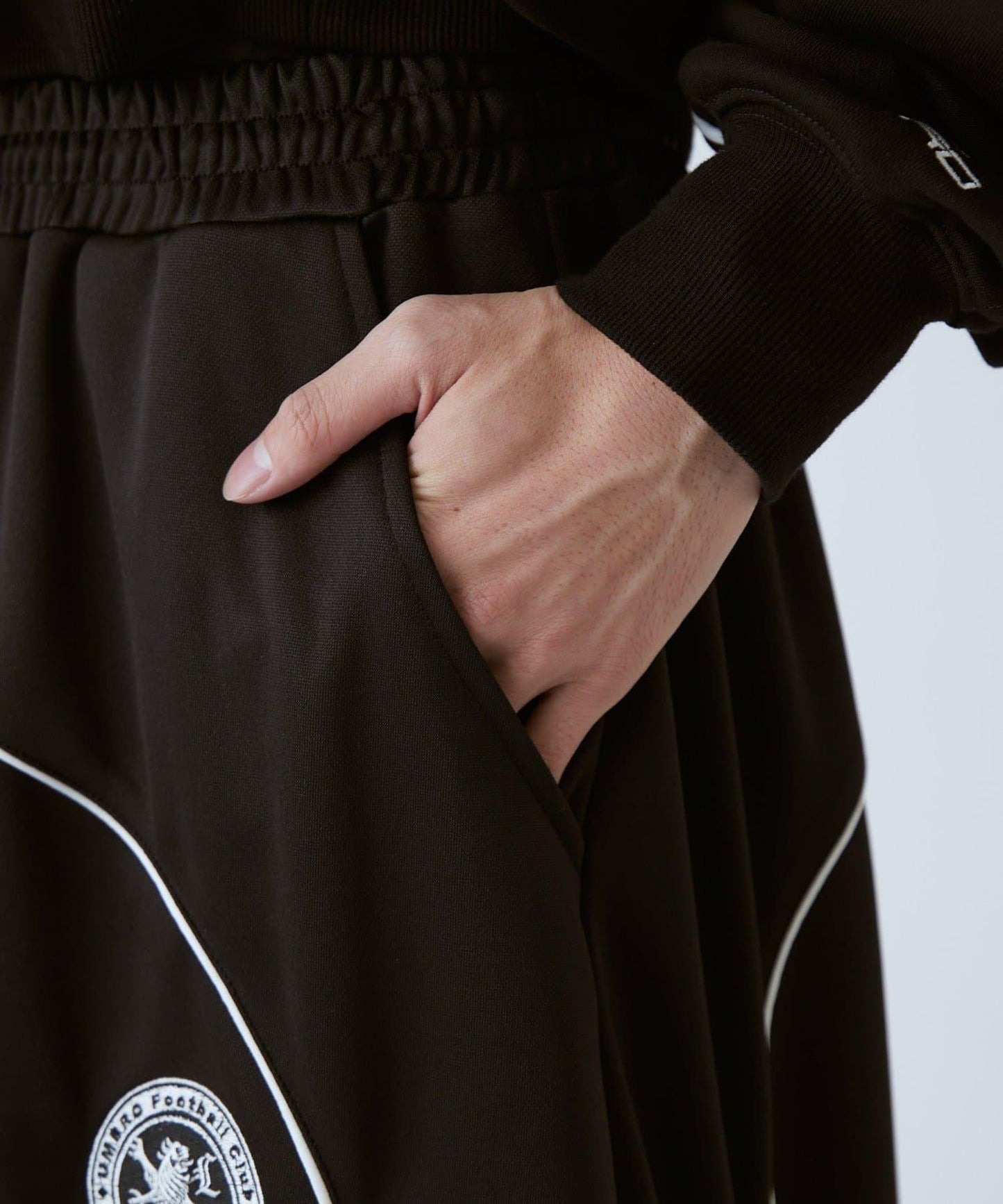 UMBRO×Lui's 弧形版型 運動長褲