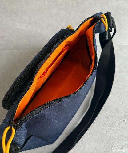 橫款設計 SIERRA DESIGNS 單肩包