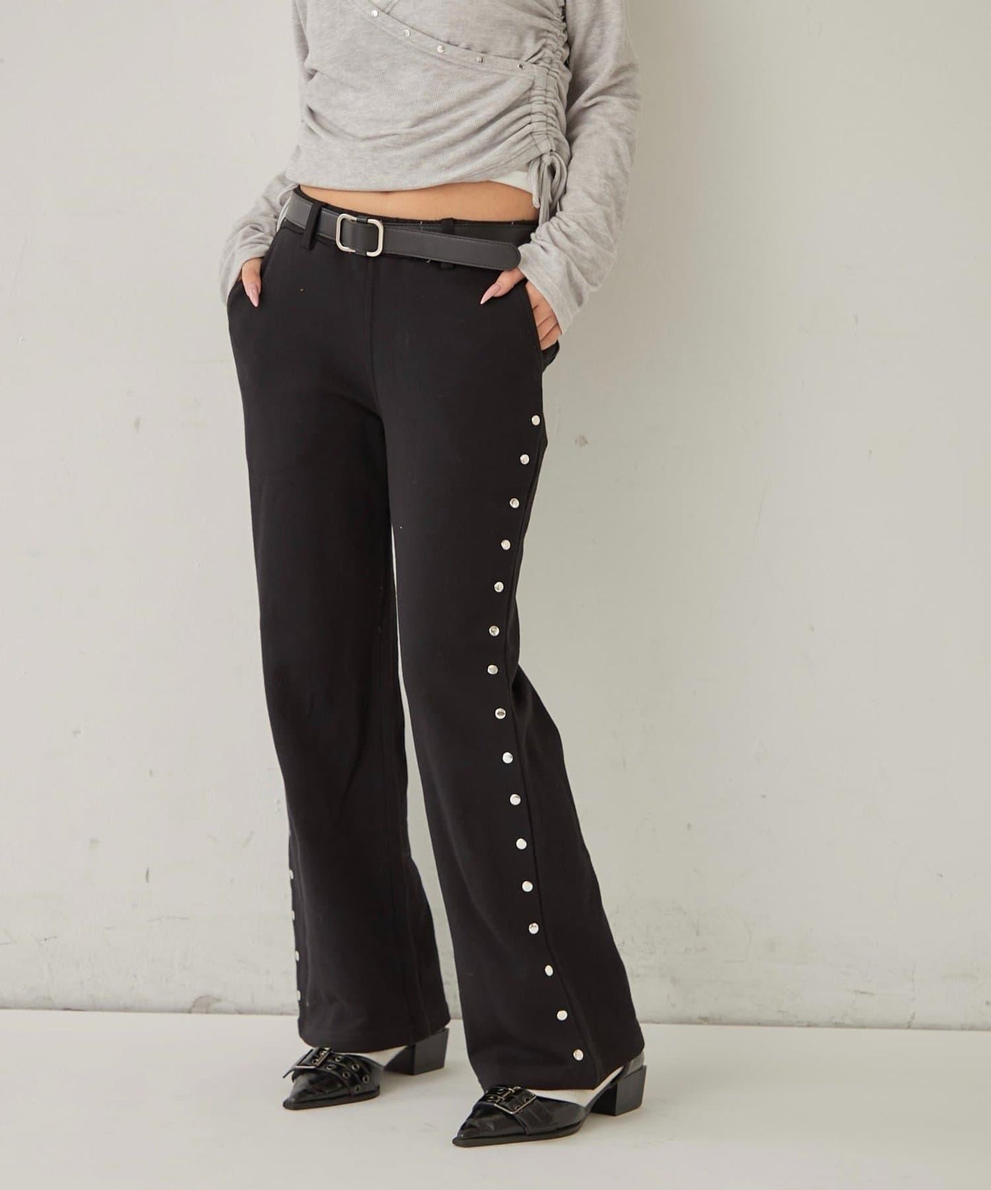 衛衣面料 中長微喇 鉚釘 褲子