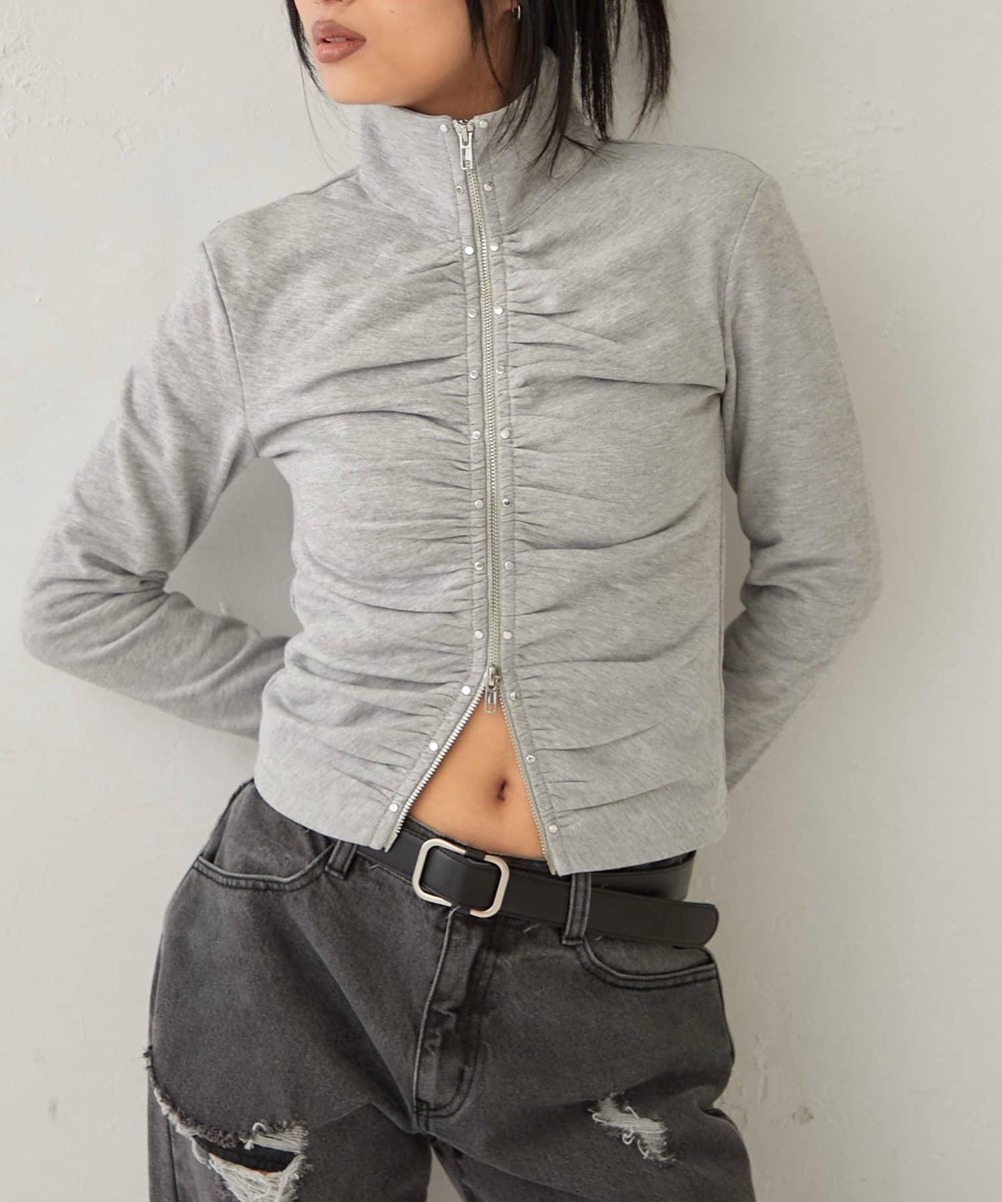STUDDED ZIP GATHERED TOP 上衣