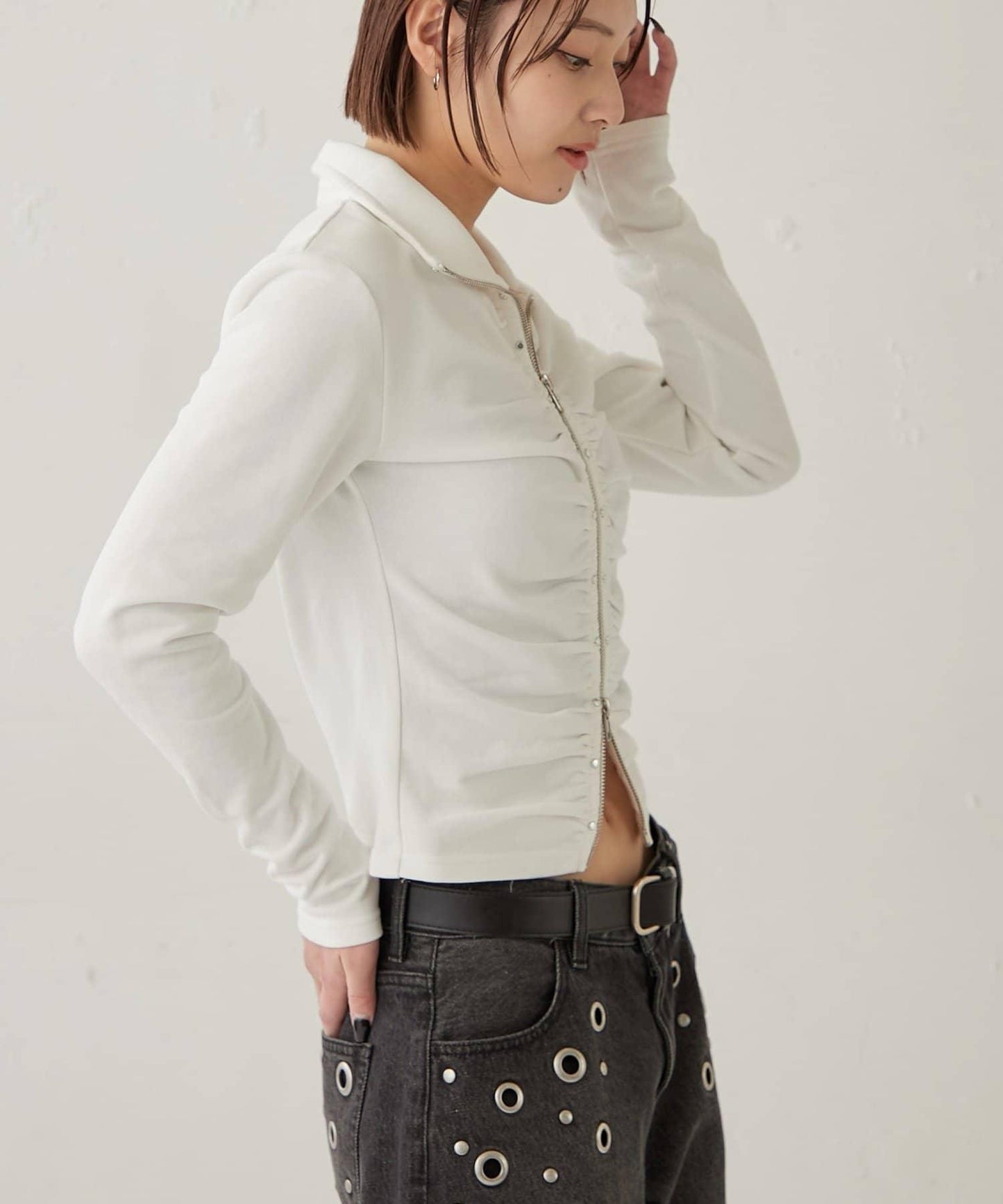 STUDDED ZIP GATHERED TOP 上衣