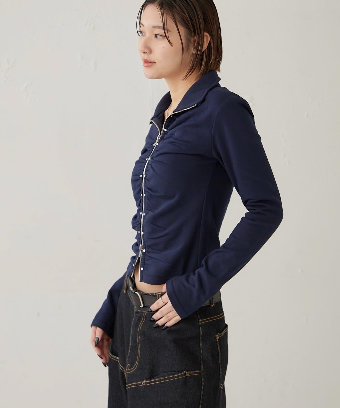 STUDDED ZIP GATHERED TOP 上衣