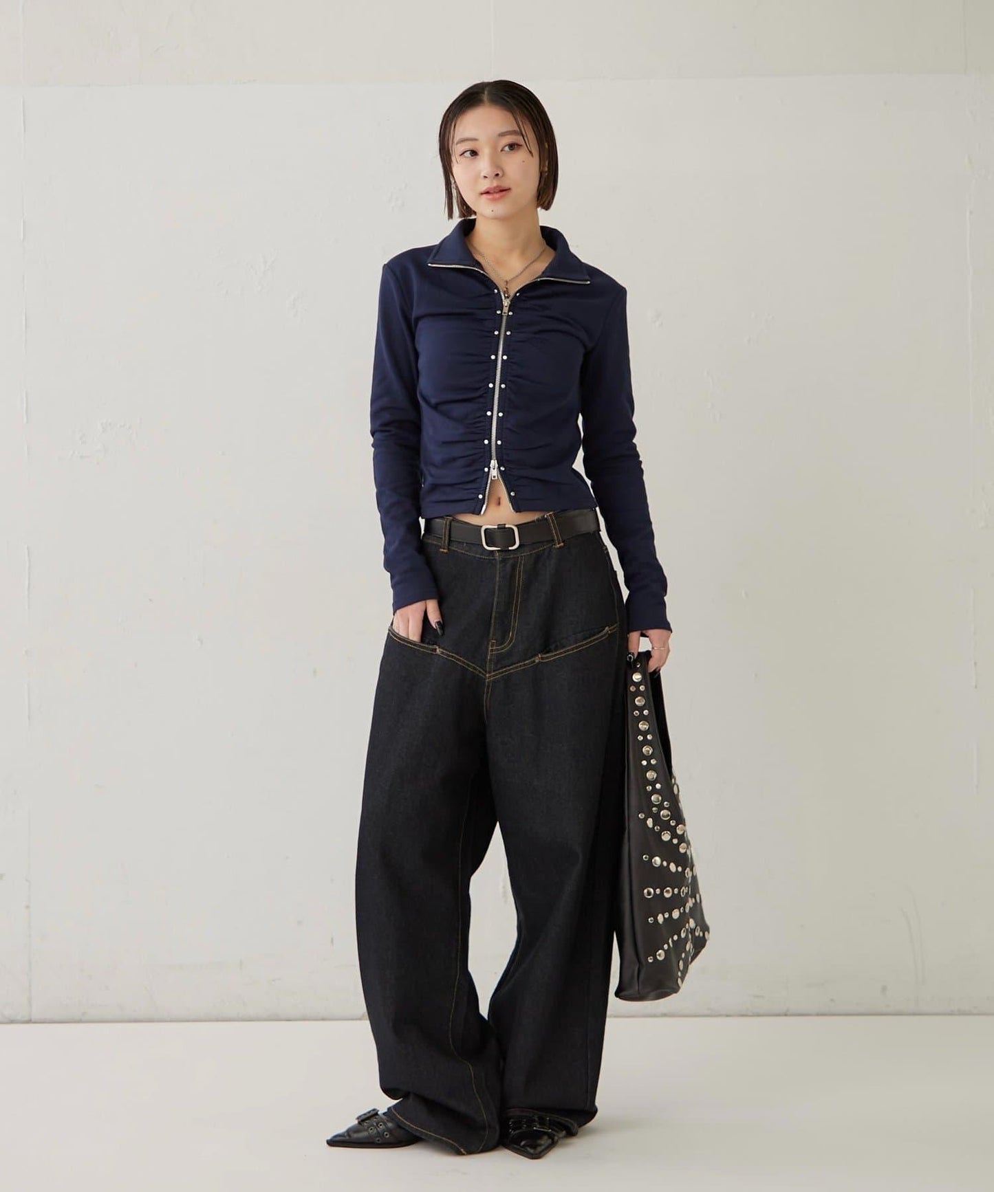 STUDDED ZIP GATHERED TOP 上衣