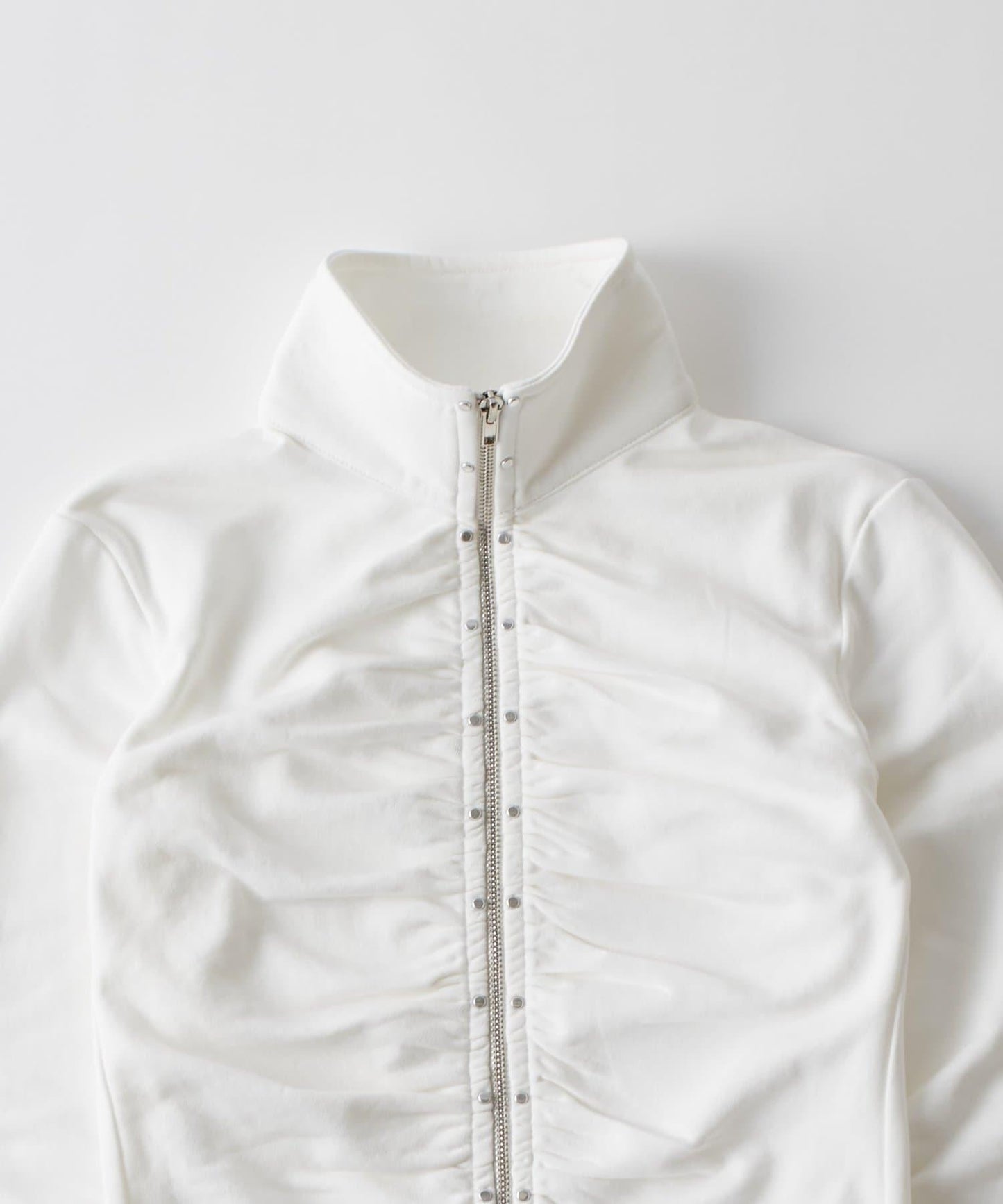 STUDDED ZIP GATHERED TOP 上衣