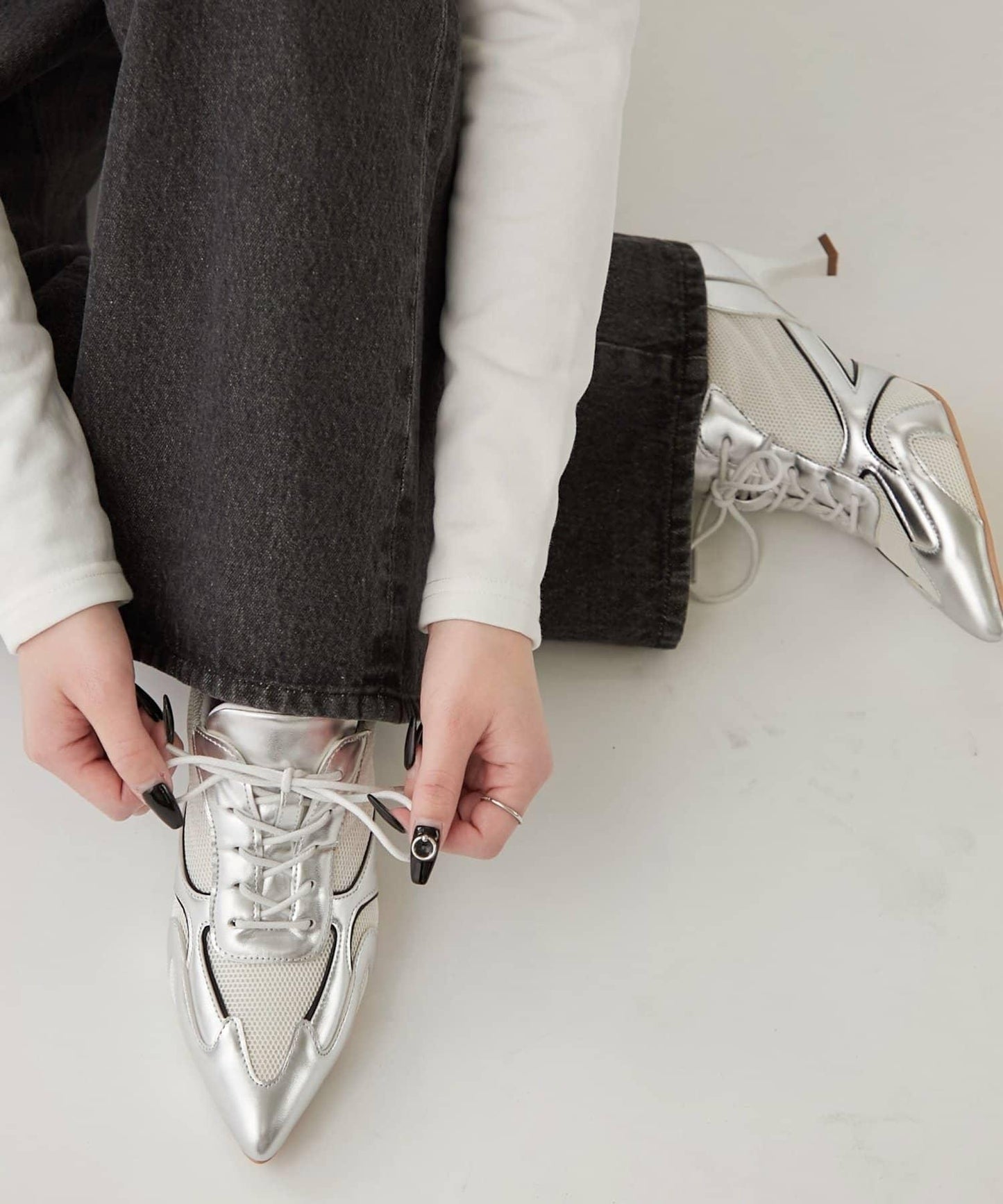 MESH HEEL SNEAKERS