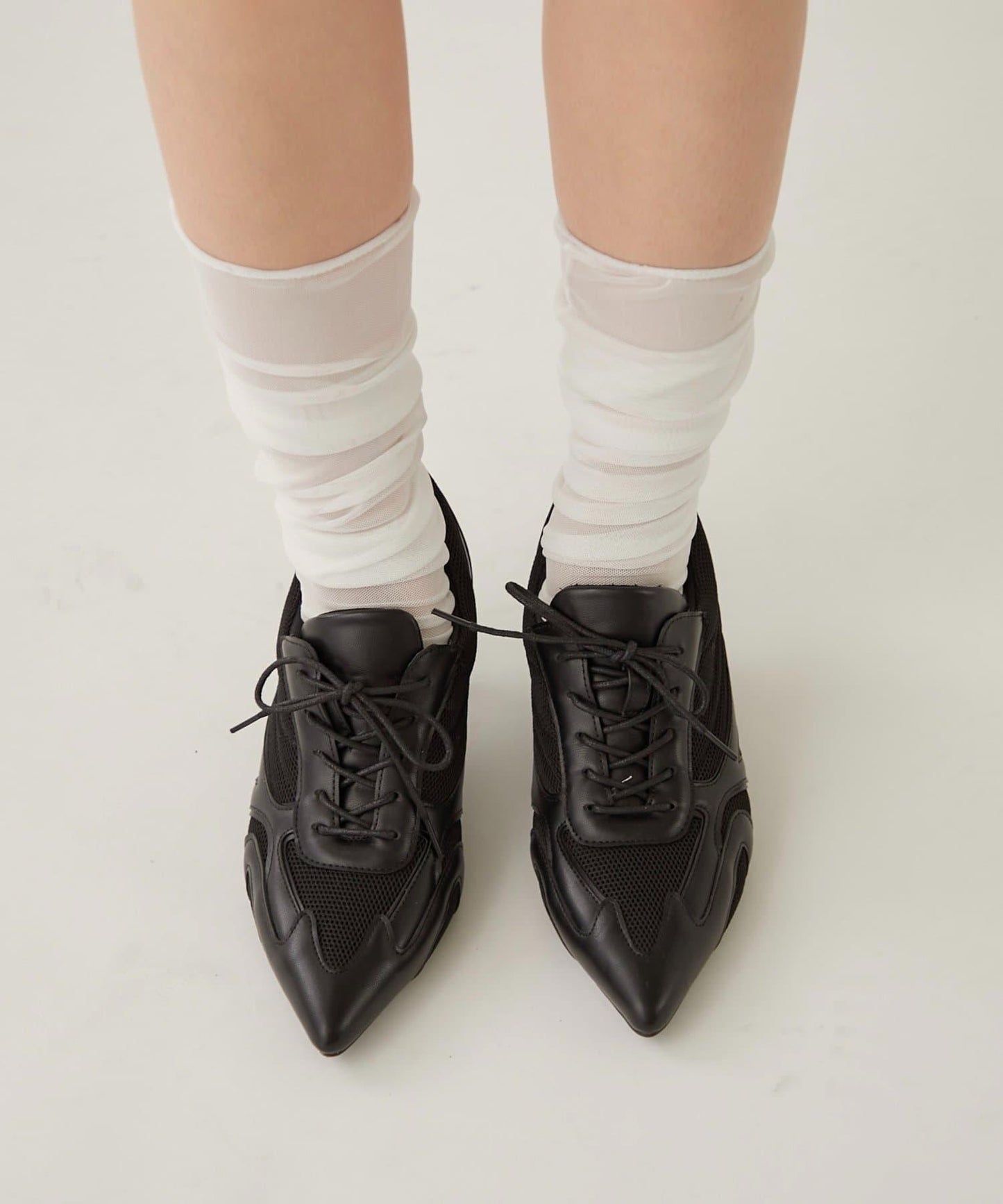 MESH HEEL SNEAKERS