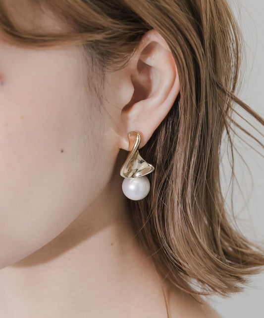 金屬波紋珍珠耳飾