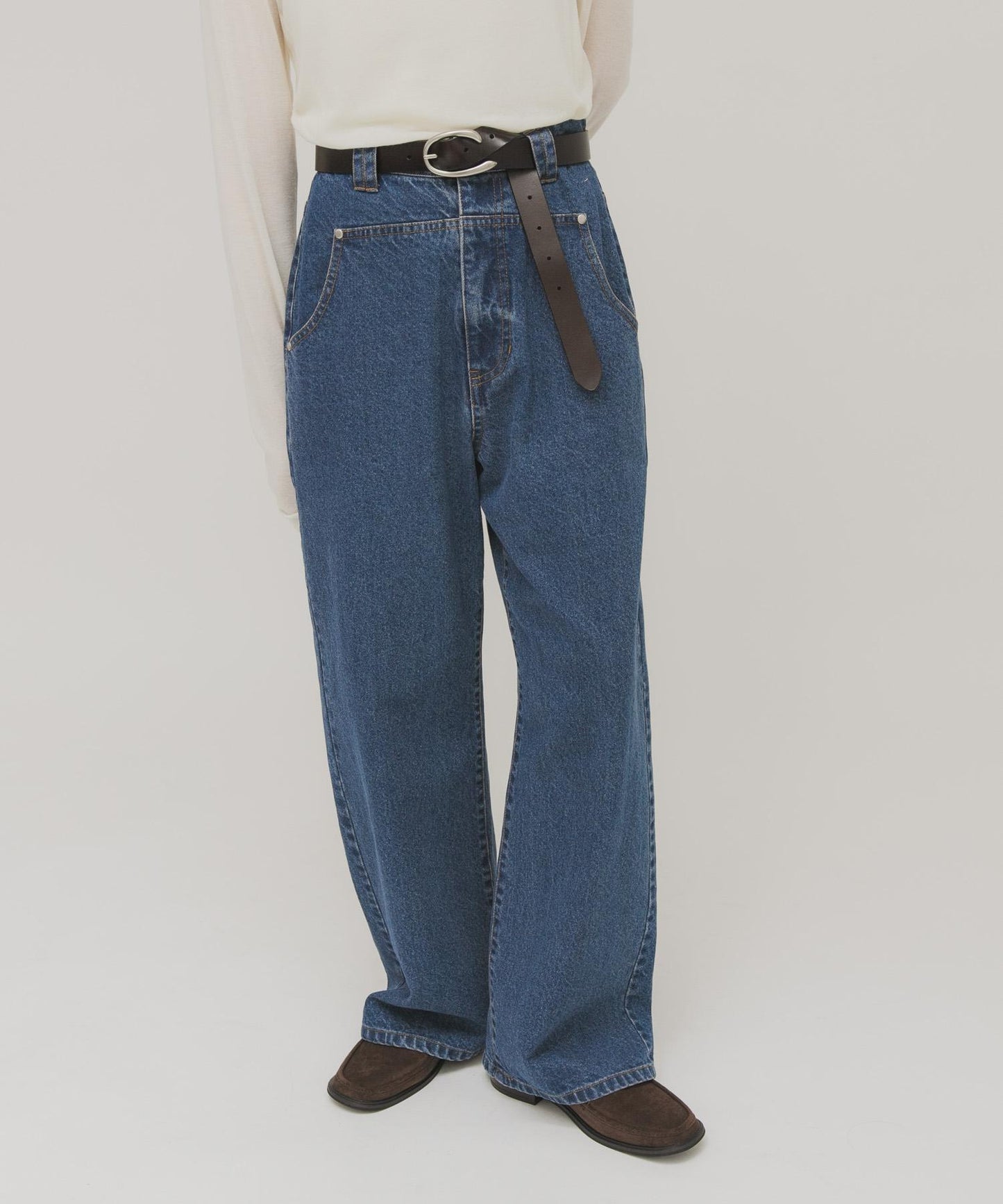 金屬扣設計 皮革 腰帶