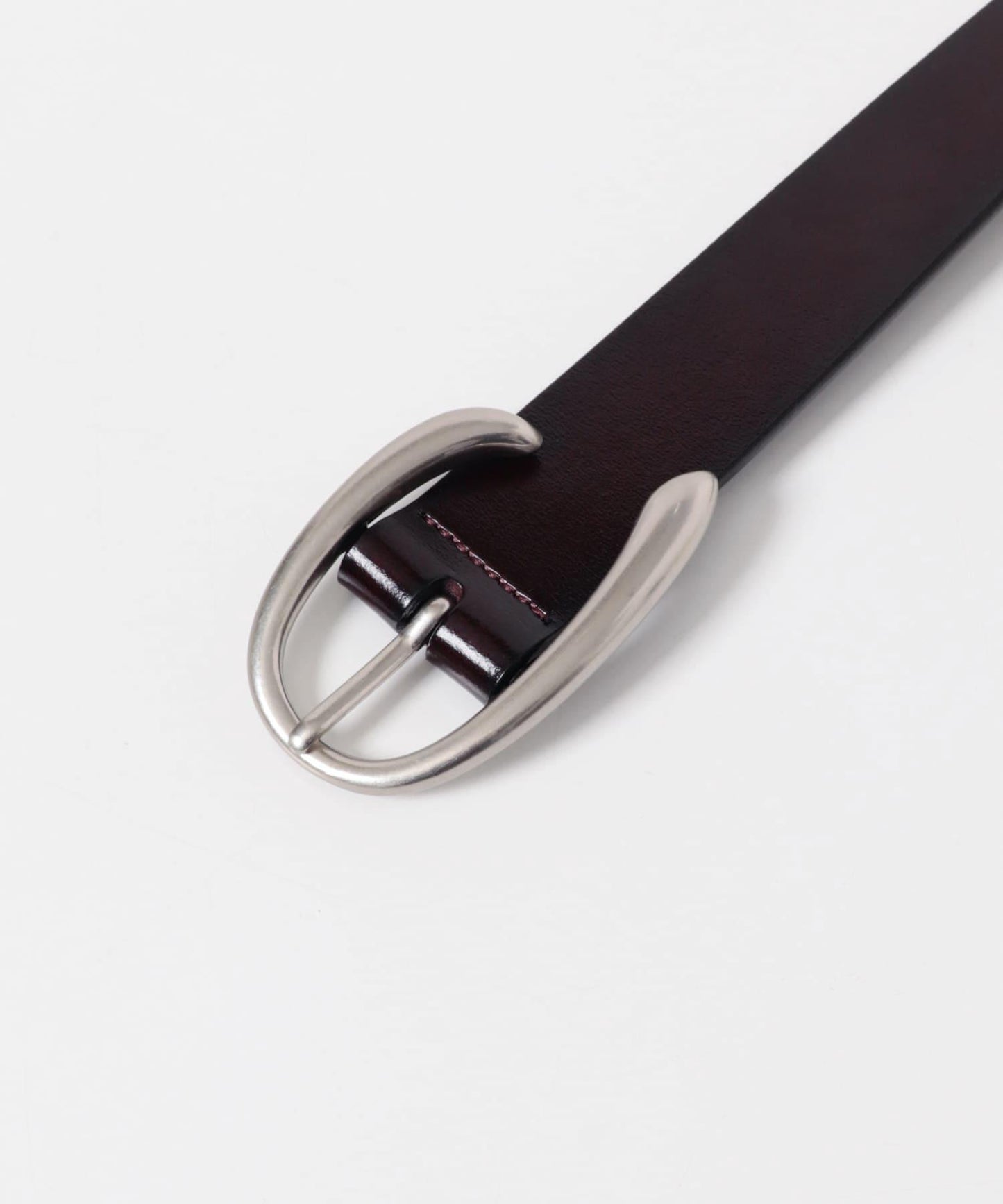 金屬扣設計 皮革 腰帶