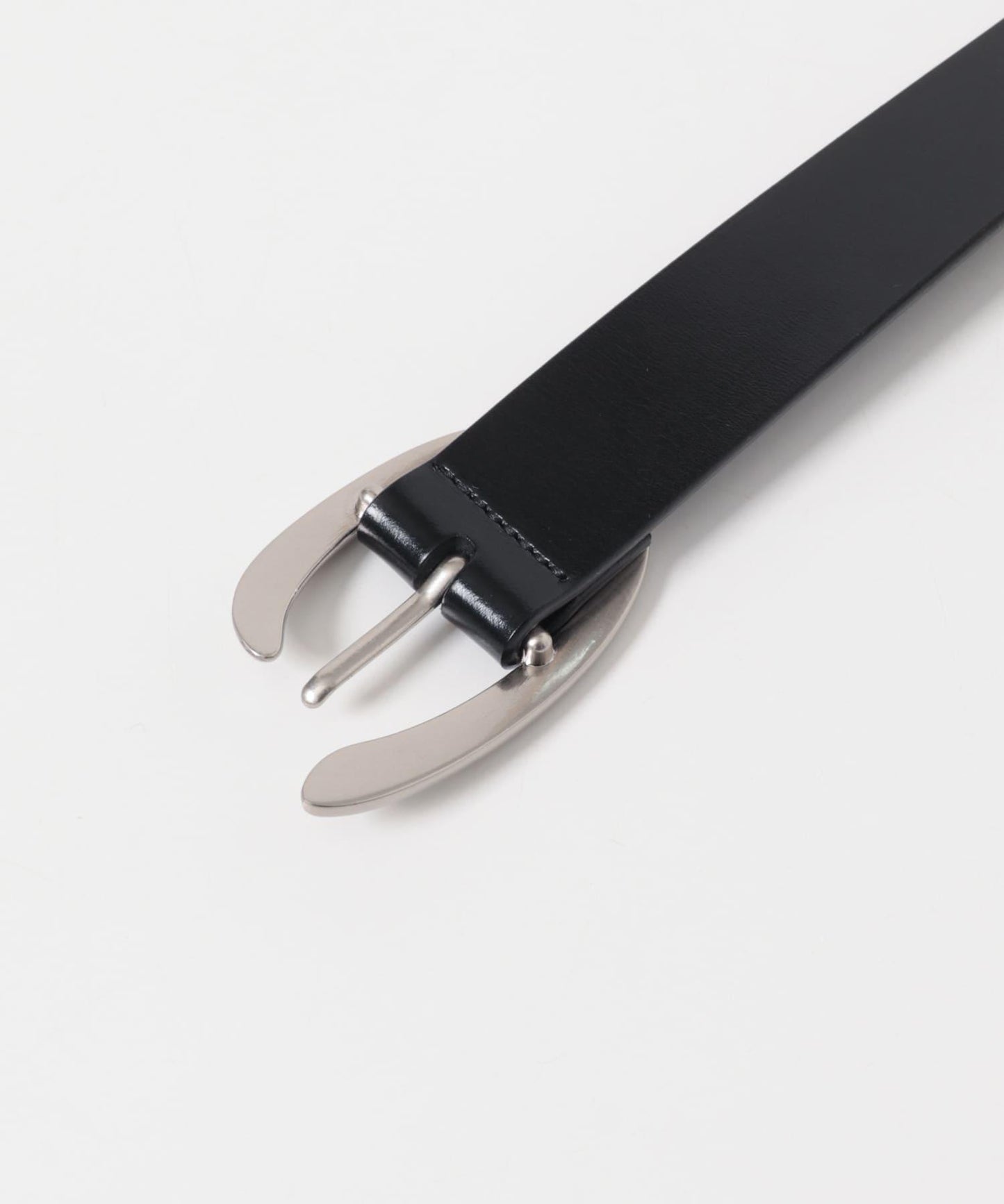 金屬扣設計 皮革 腰帶