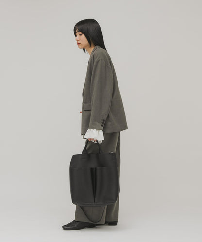 外口袋簡約設計 單肩包