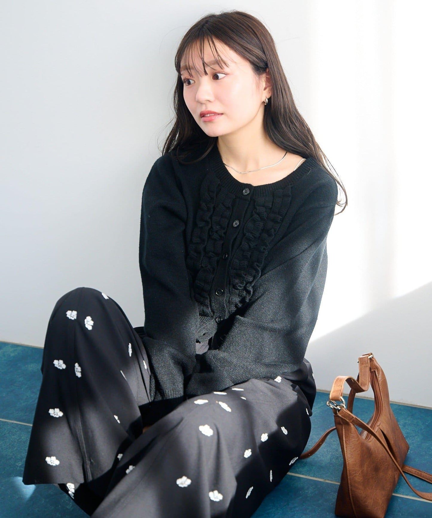 荷葉邊短款針織開衫