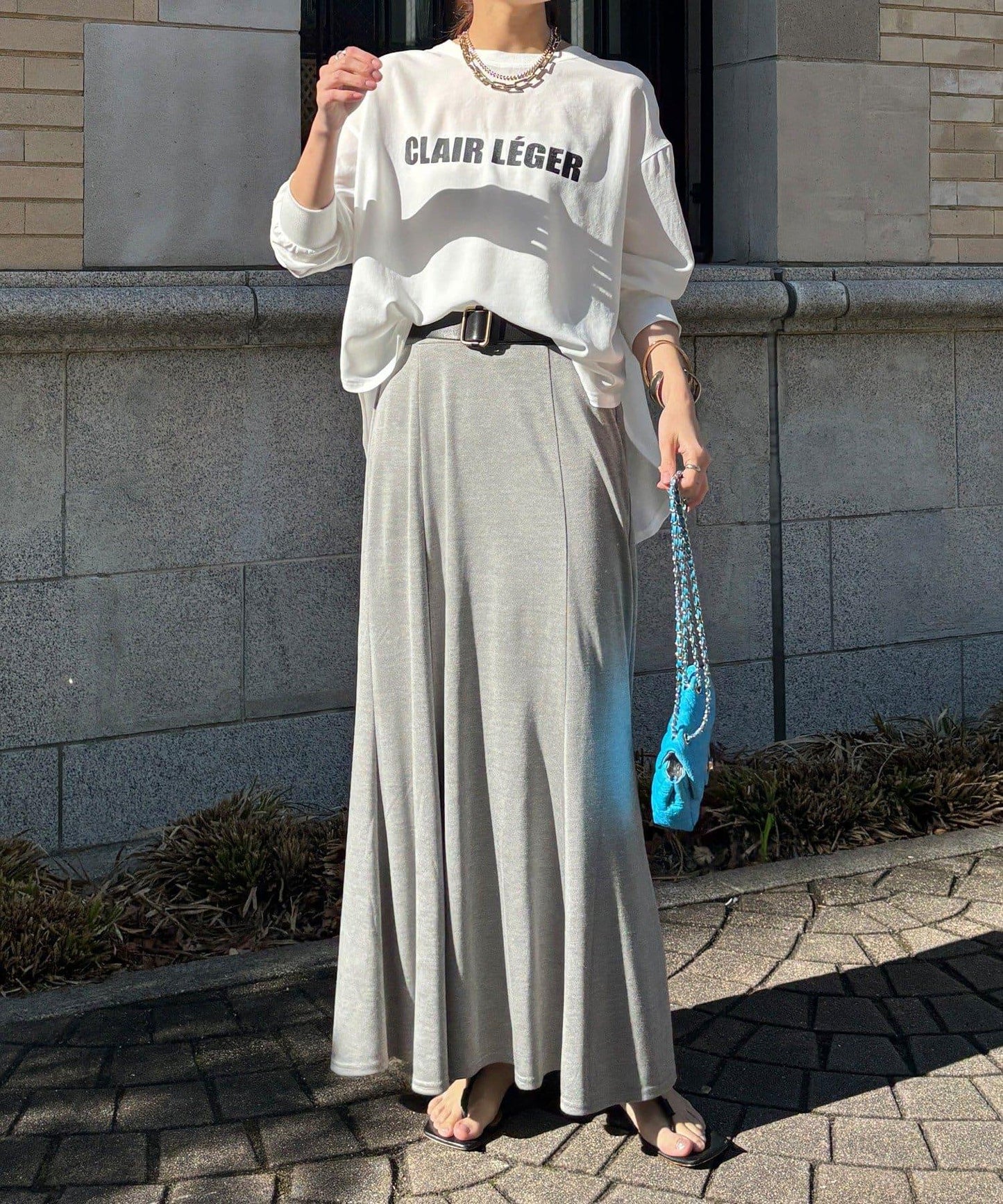 袖口羅紋 後背按扣 喬其紗Logo 套頭上衣