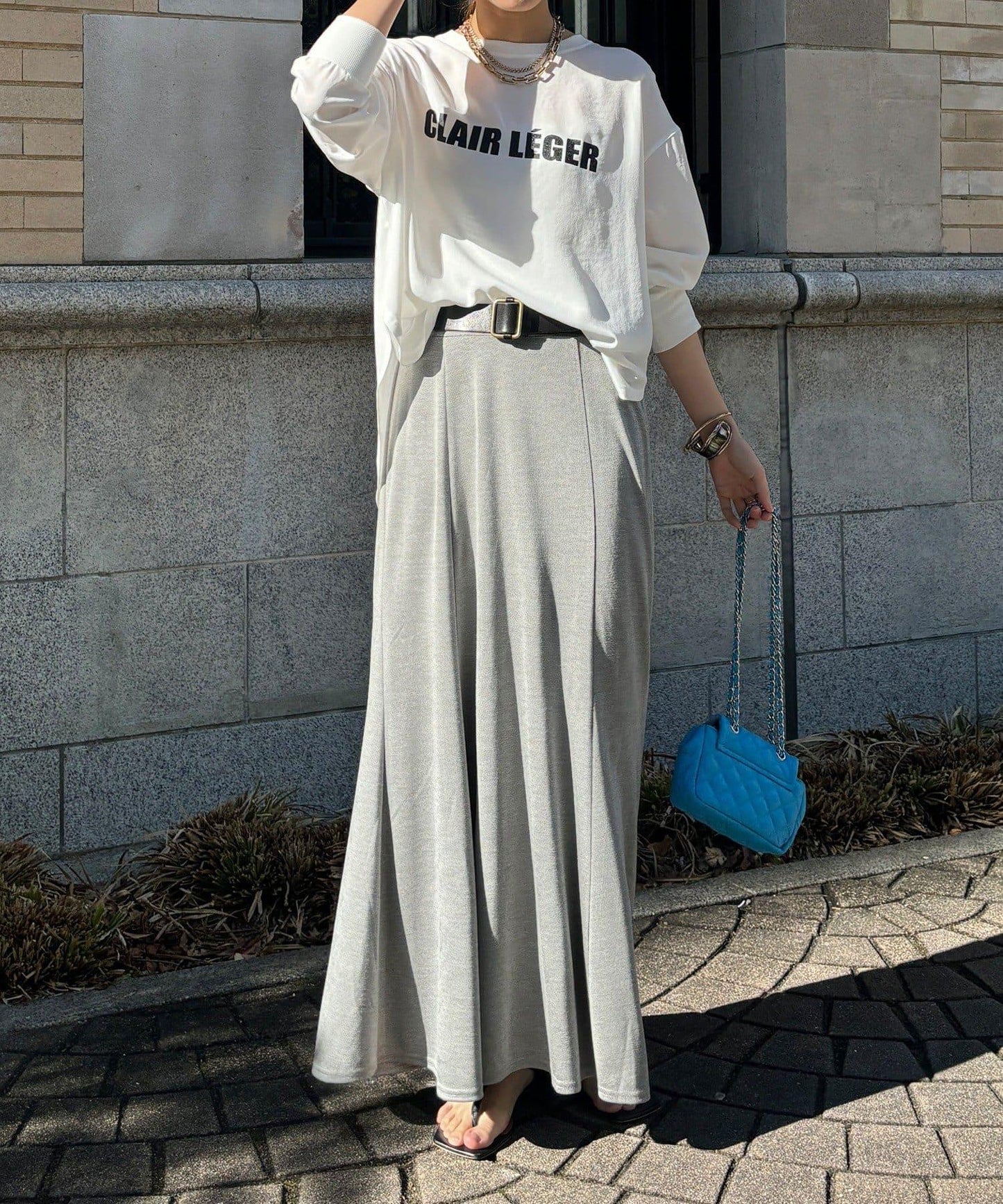 袖口羅紋 後背按扣 喬其紗Logo 套頭上衣