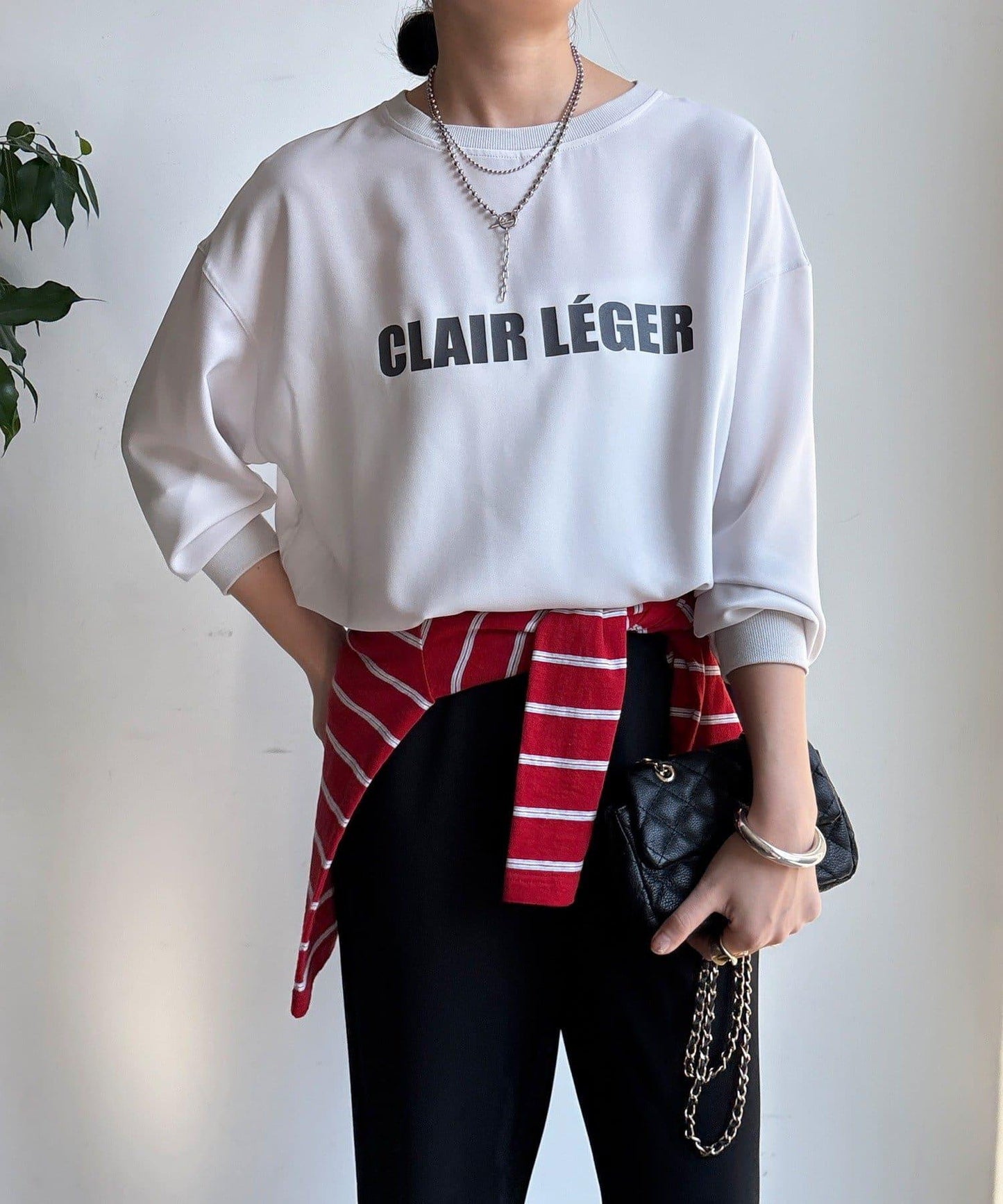 袖口羅紋 後背按扣 喬其紗Logo 套頭上衣