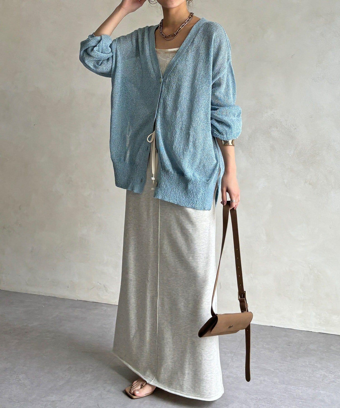 前後兩穿紙紗設計針織開衫（款）