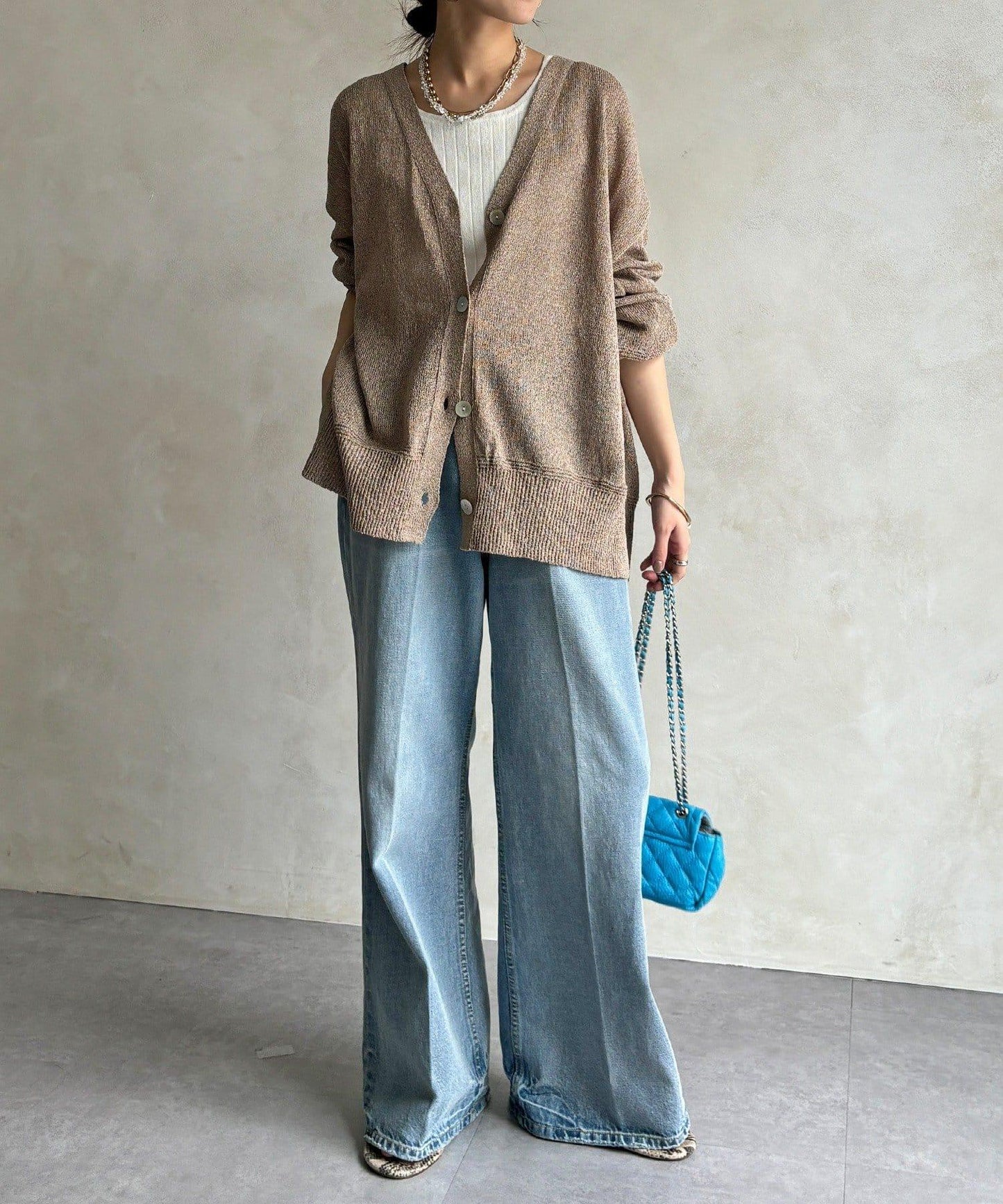 前後兩穿紙紗設計針織開衫（款）