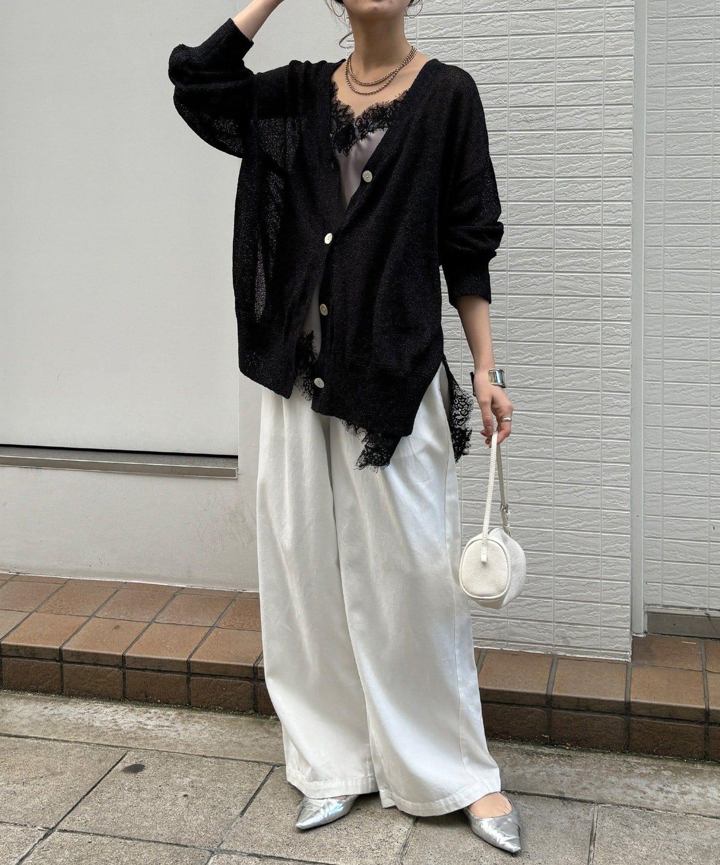 前後兩穿紙紗設計針織開衫（款）