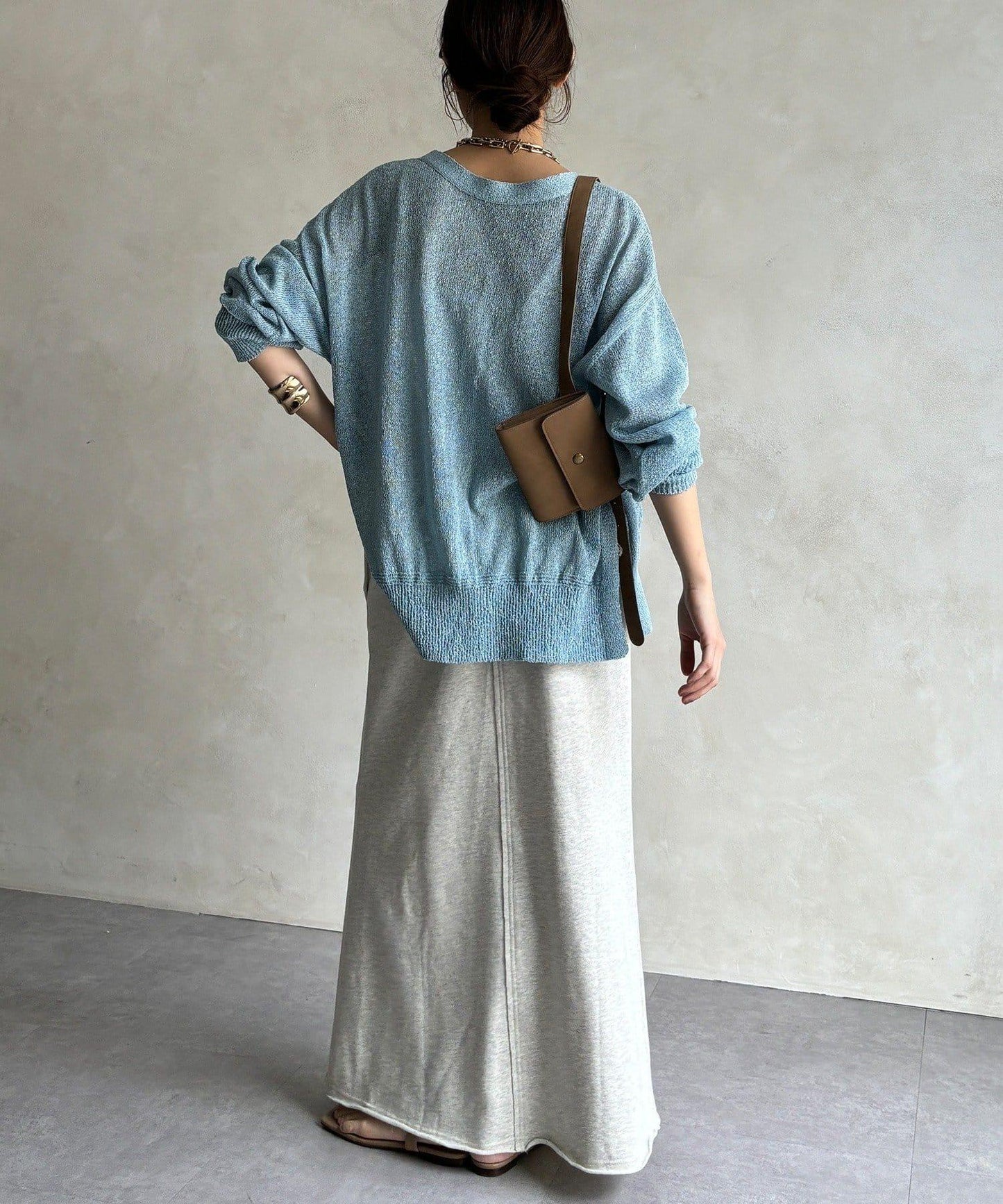 前後兩穿紙紗設計針織開衫（款）