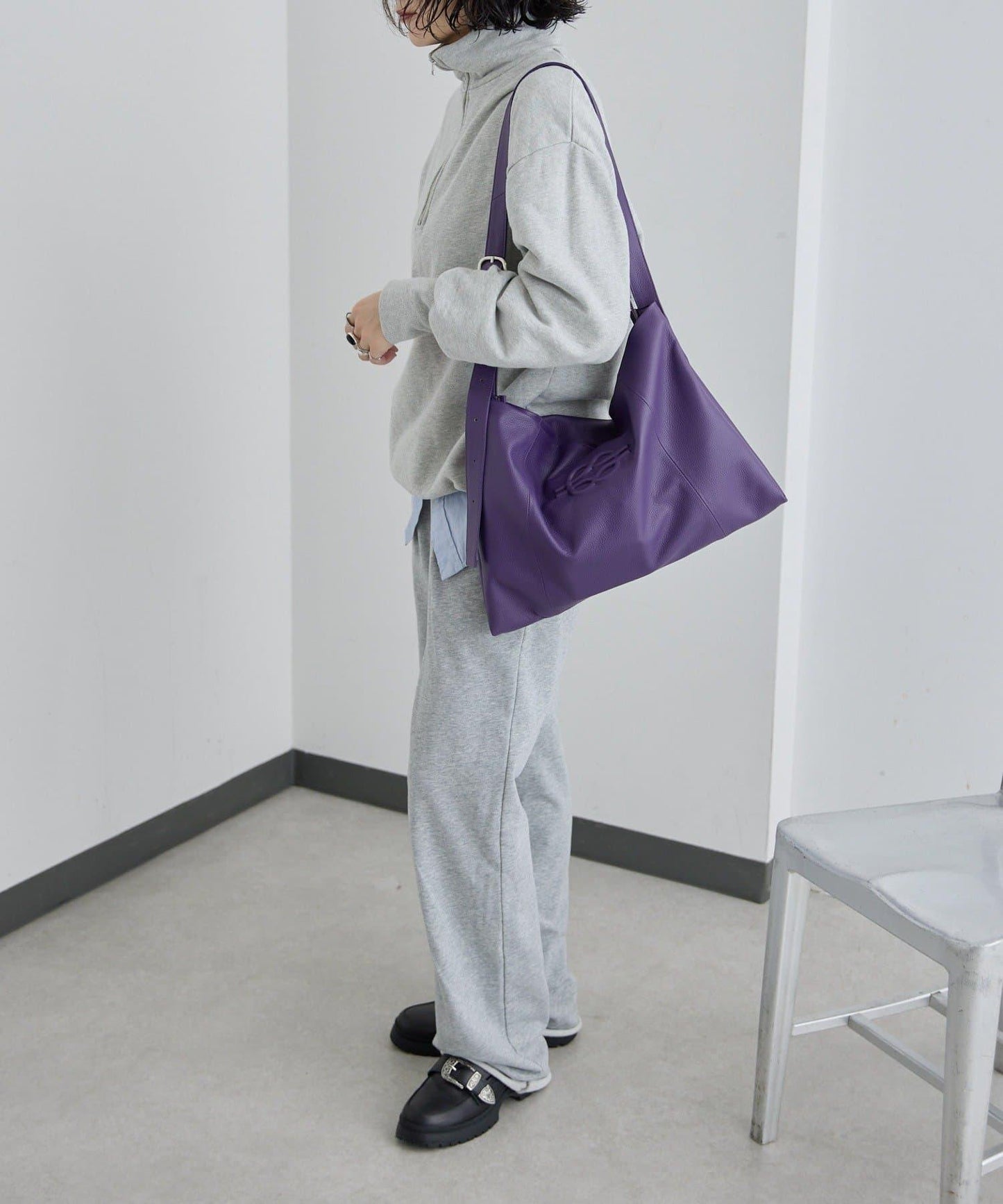 《本革》 壓紋設計 單肩包 L款