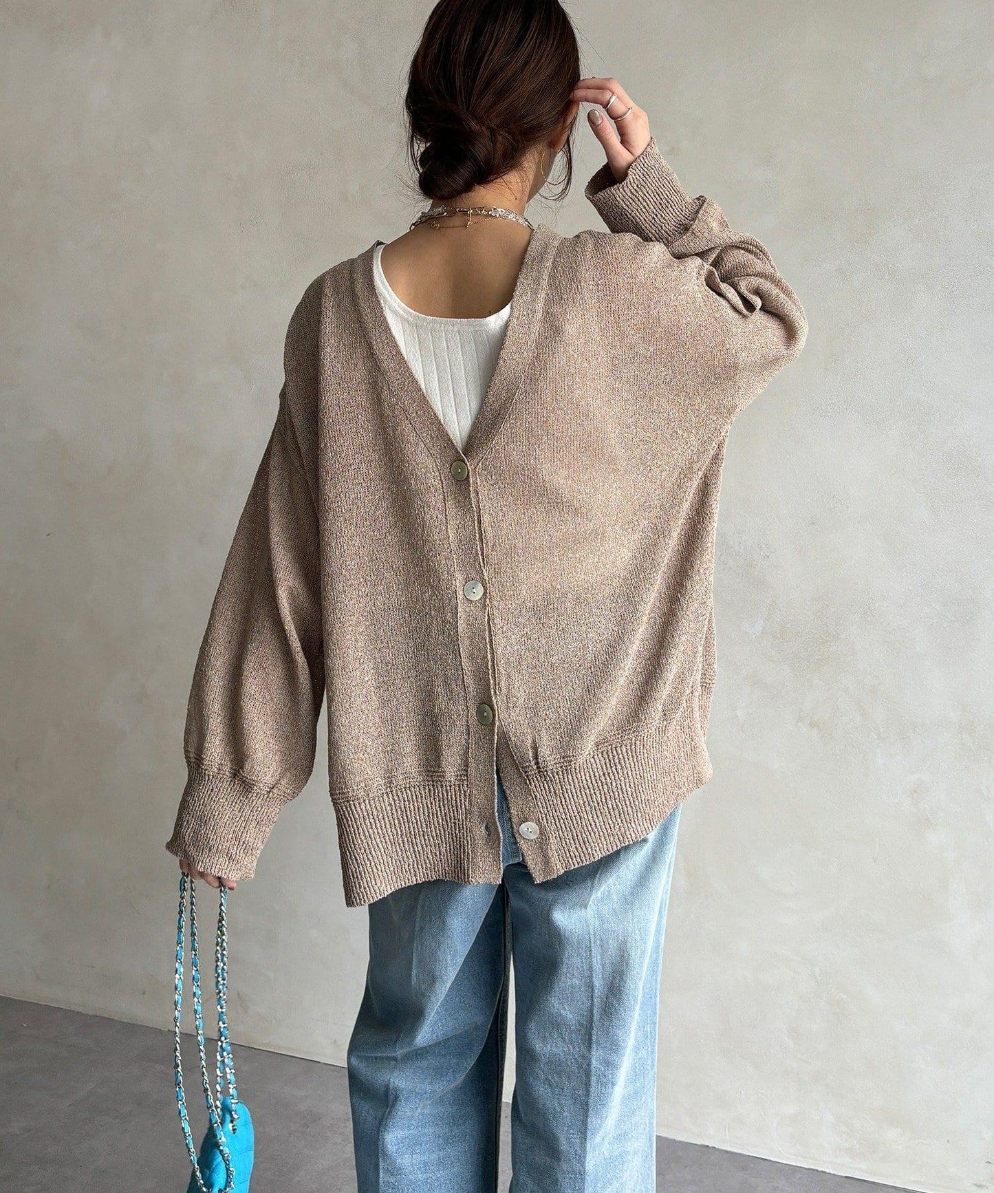 前後兩穿紙紗設計針織開衫（款）