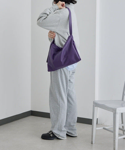 《本革》 壓紋設計 單肩包 L款