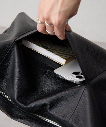 《本革》 壓紋設計 單肩包 L款