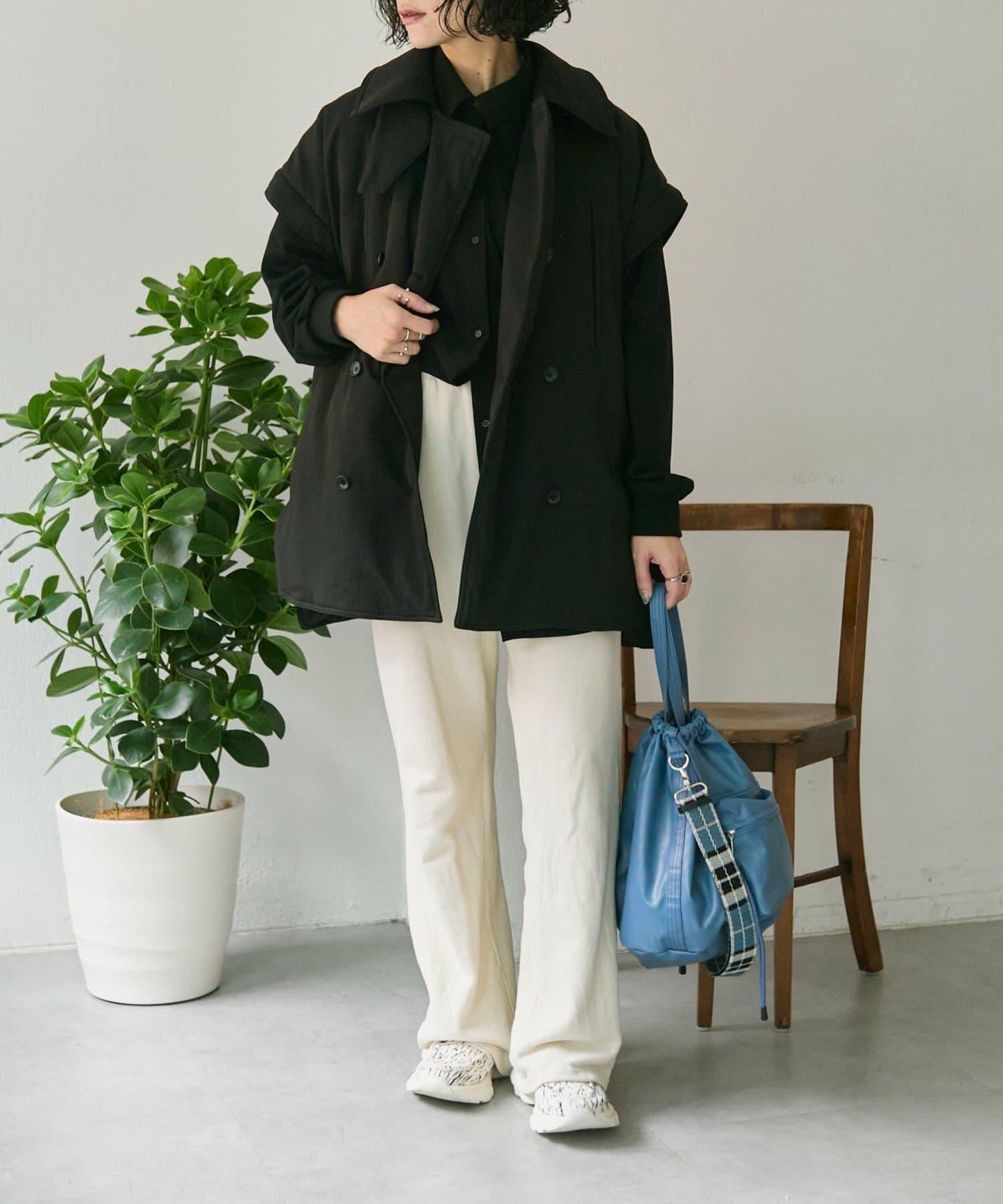 外口袋束口斜挎包