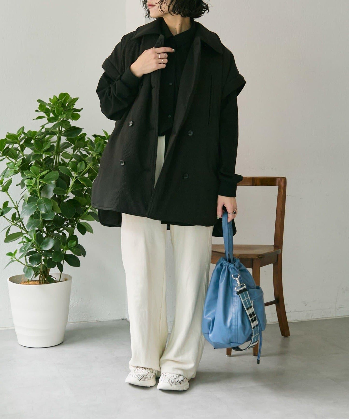 外口袋束口斜挎包